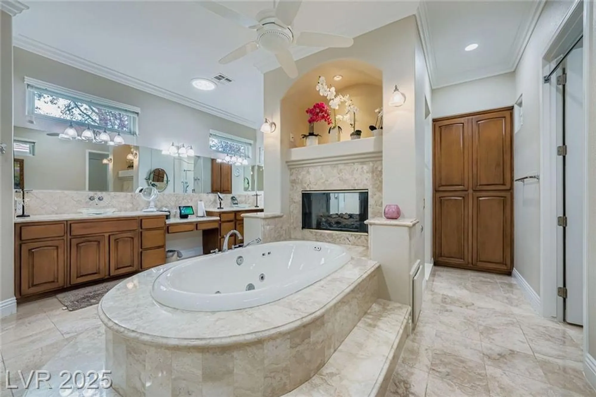 Property Slideshow image 33 of 45 | 2544 forest city dr, Henderson, NV, 89052