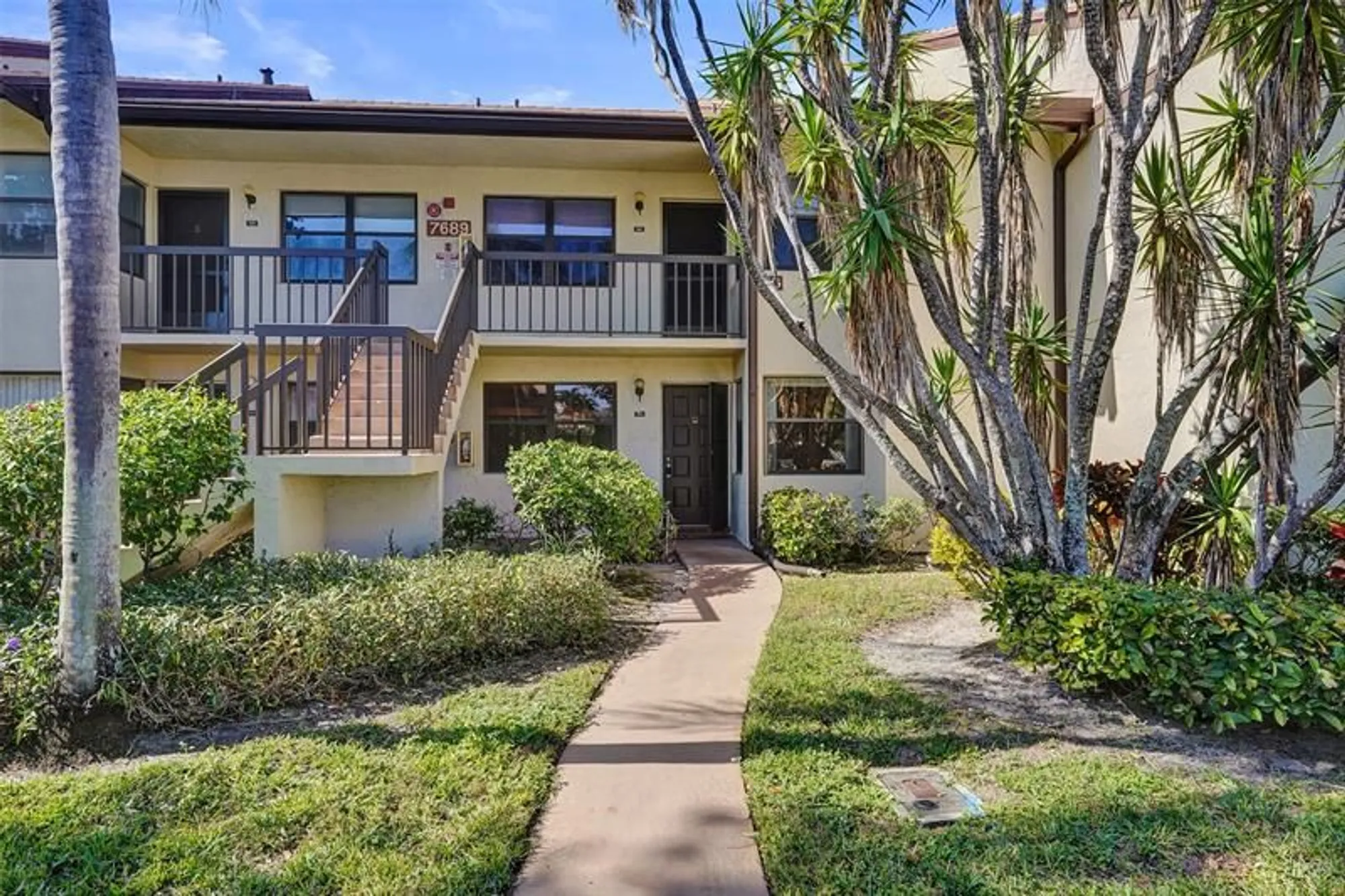 Property Slideshow image 1 of 78 | 7689 tahiti ln apt 104, Lake Worth, FL, 33467