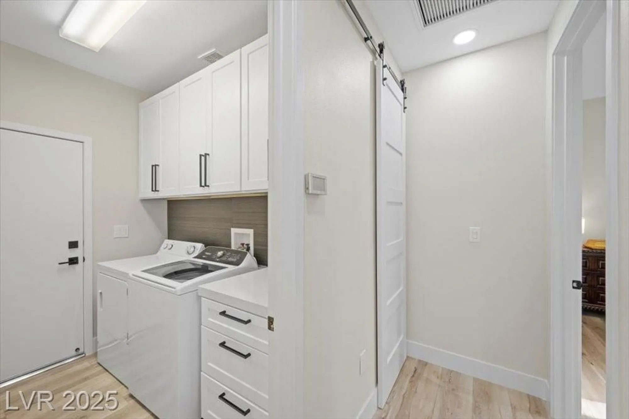 Property Slideshow image 20 of 35 | 2321 hot oak ridge st, Las Vegas, NV, 89134