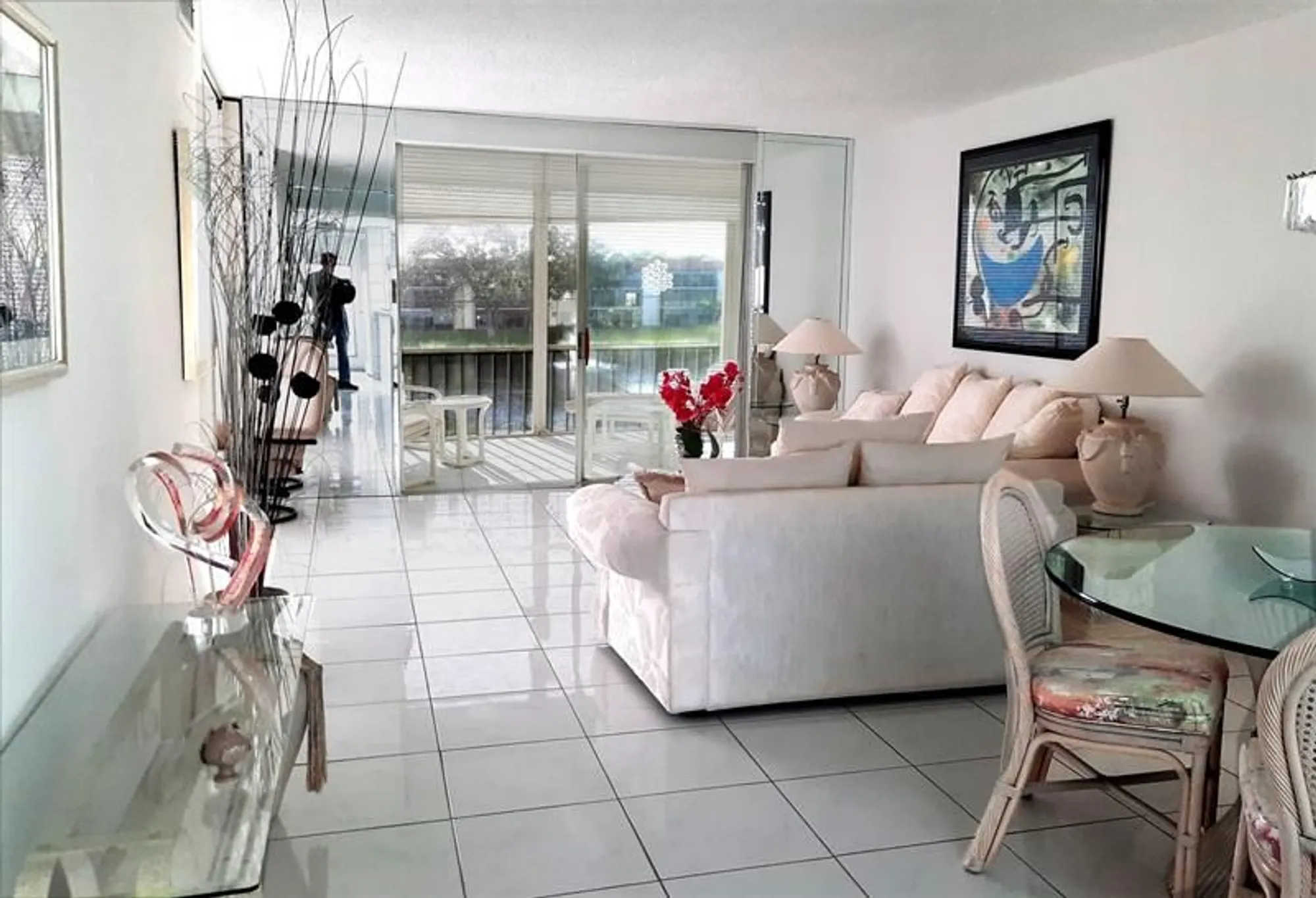 Property Slideshow image 7 of 17 | 381 s hollybrook dr 204, Pembroke Pines, FL, 33025