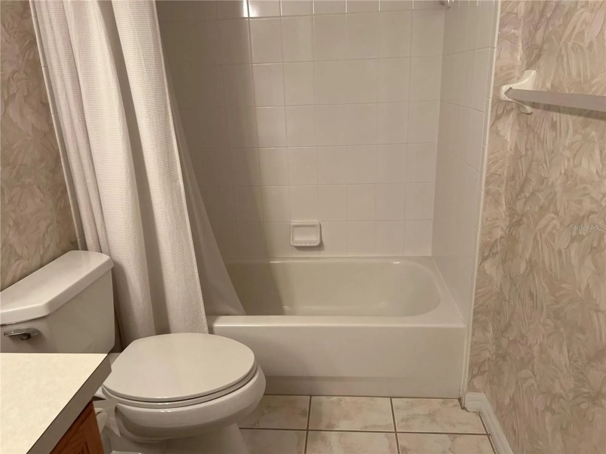 Property Slideshow image 17 of 70 | 669 waterford dr, Haines City, FL, 33844