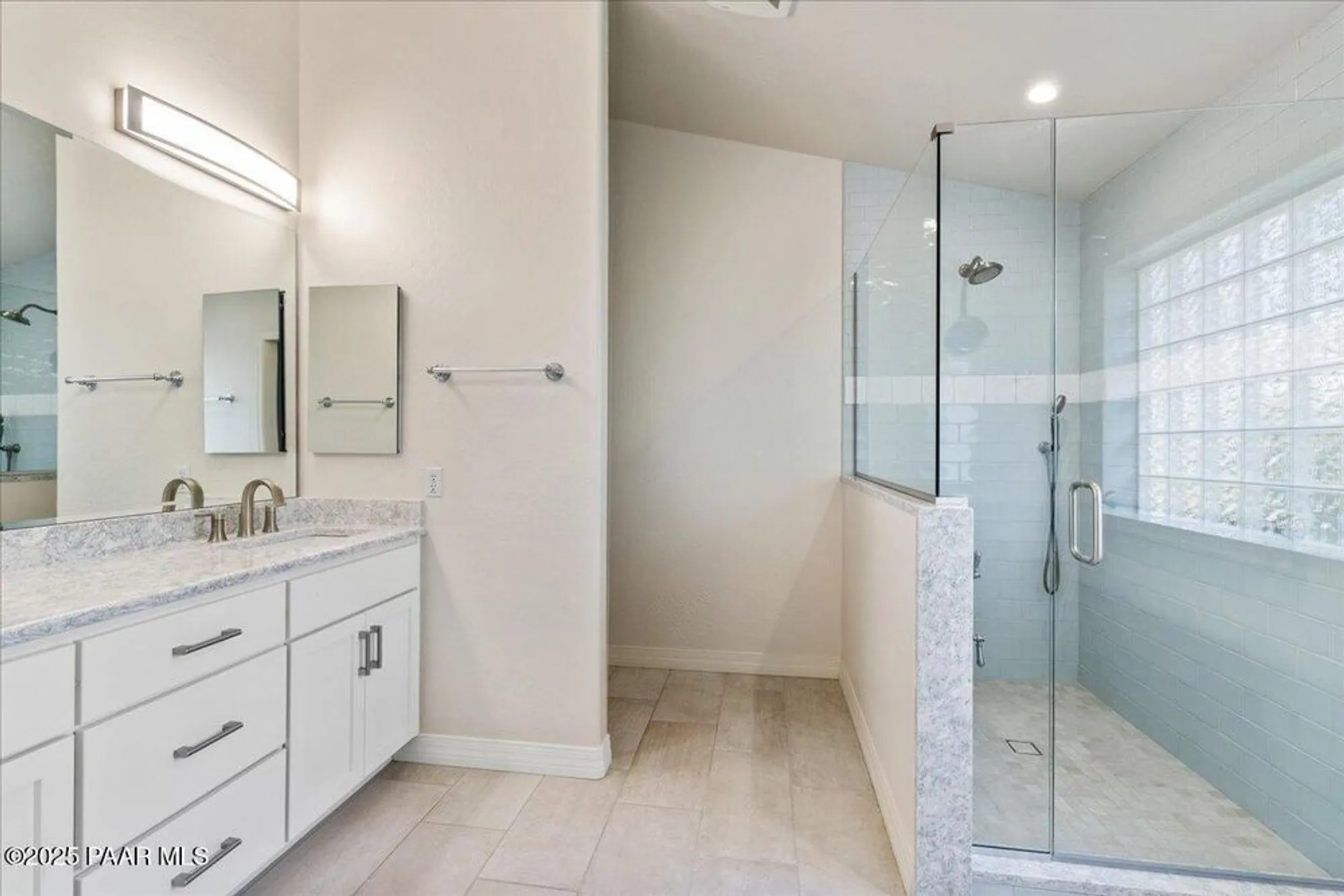 Property Slideshow image 15 of 43 | 1400 st george cir, Prescott, AZ, 86301