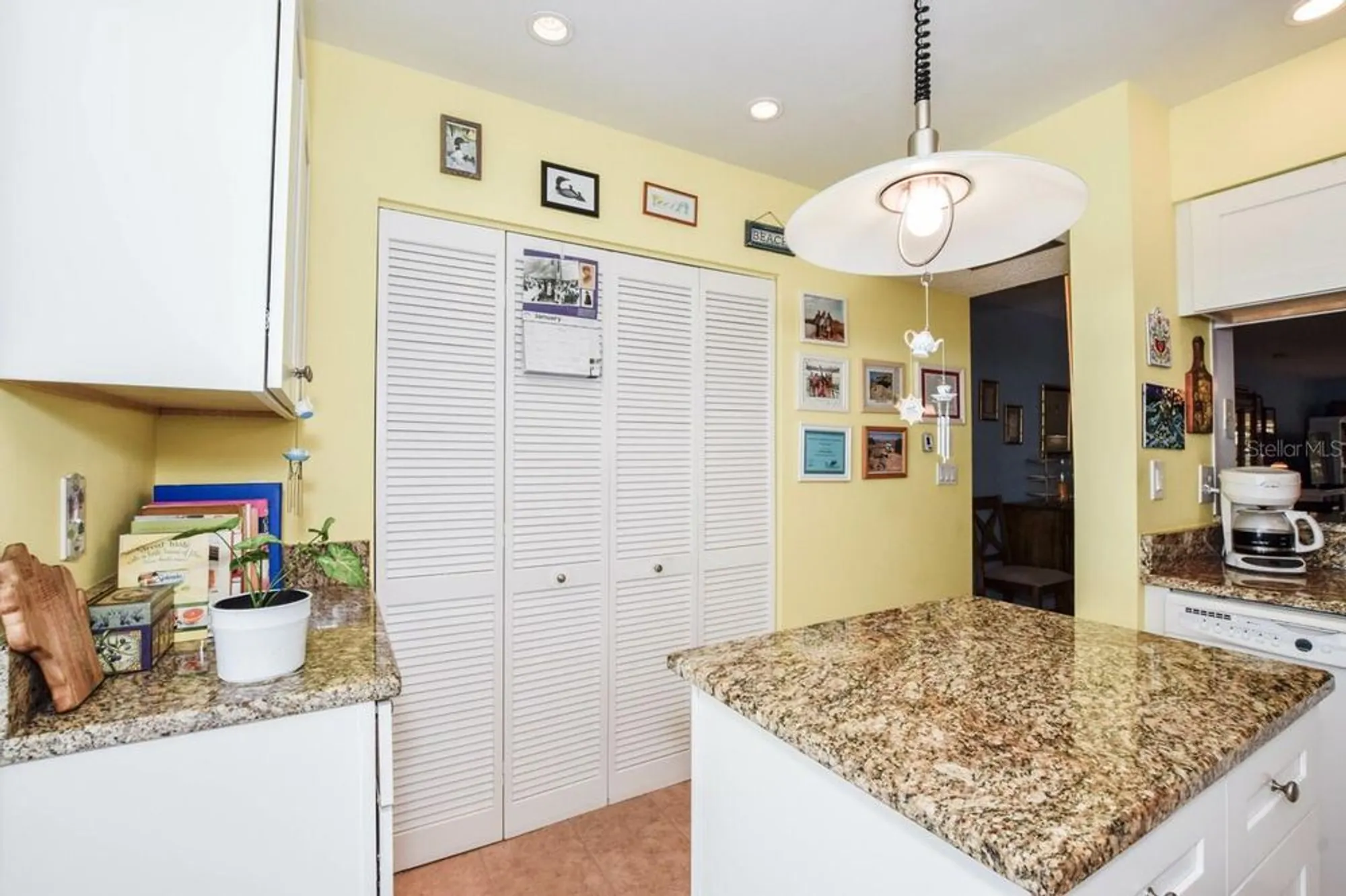 Property Slideshow image 10 of 59 | 450 wexford cir 106, Venice, FL, 34293