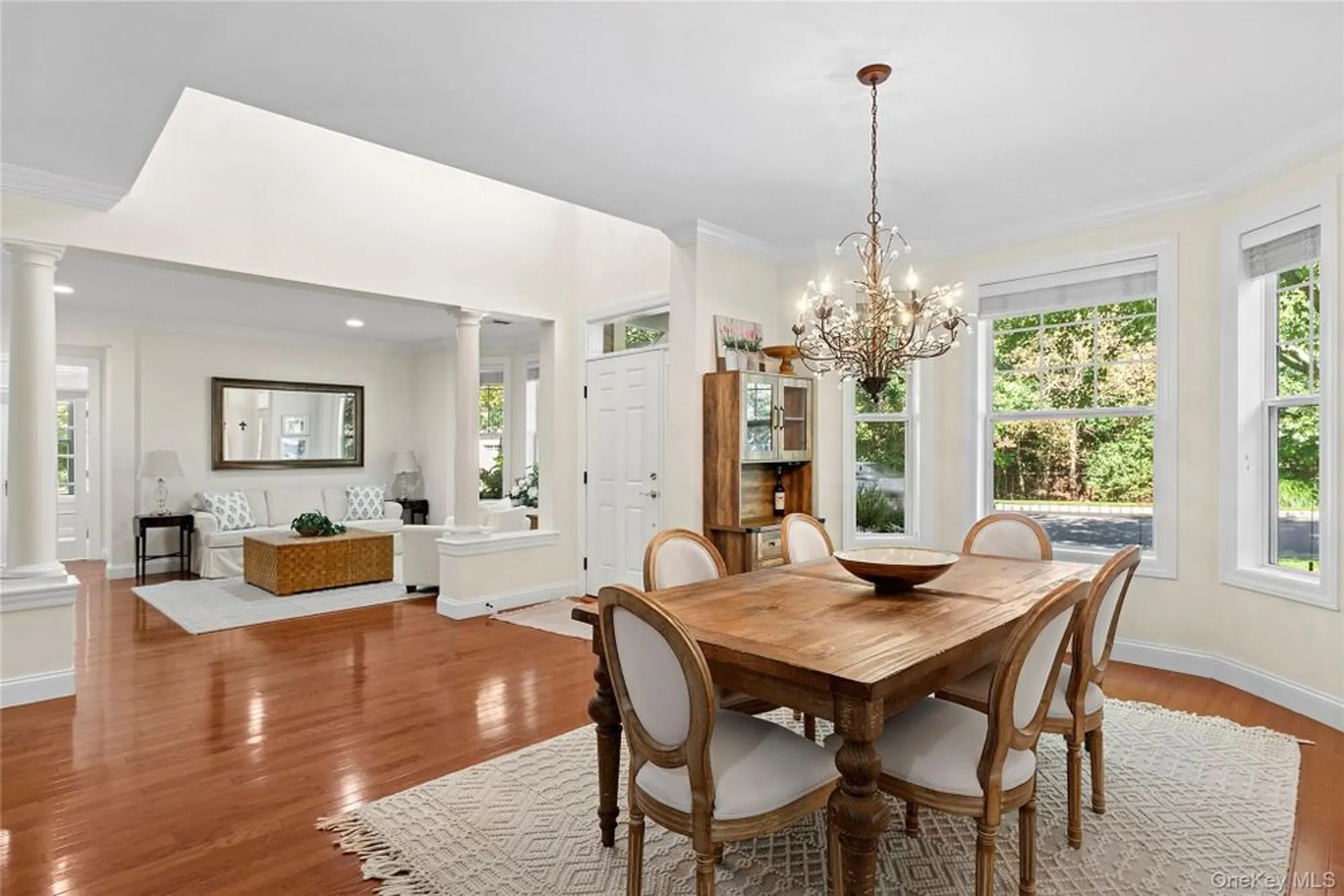 Property Slideshow image 4 of 18 | 167 melody ct, Eastport, NY, 11941