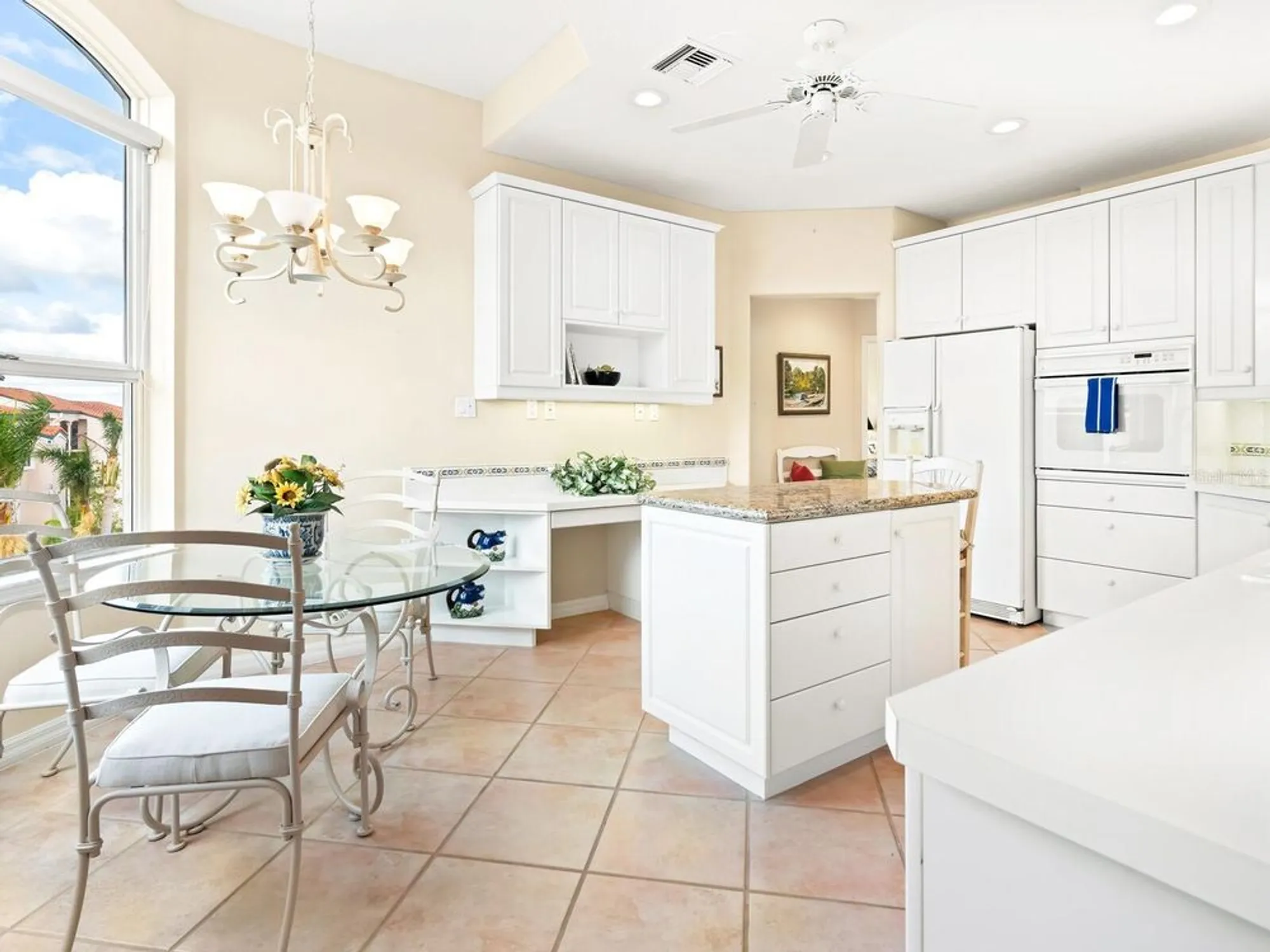 Property Slideshow image 14 of 38 | 5440 eagles point cir 405, Sarasota, FL, 34231