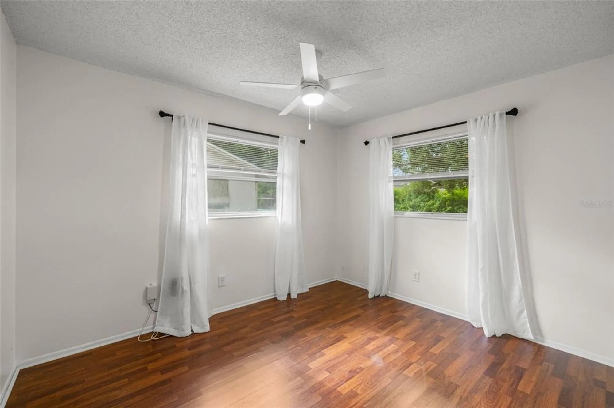 Property Slideshow image 22 of 50 | 142 stafford cir, Palm Harbor, FL, 34684