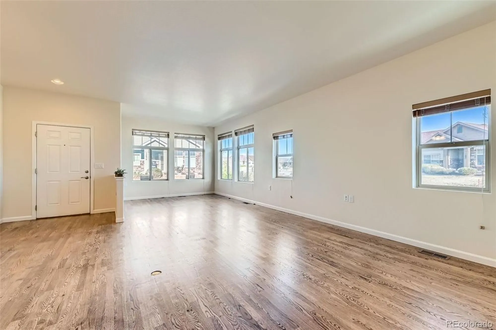 Property Slideshow image 8 of 33 | 12625 madison way, Thornton, CO, 80241