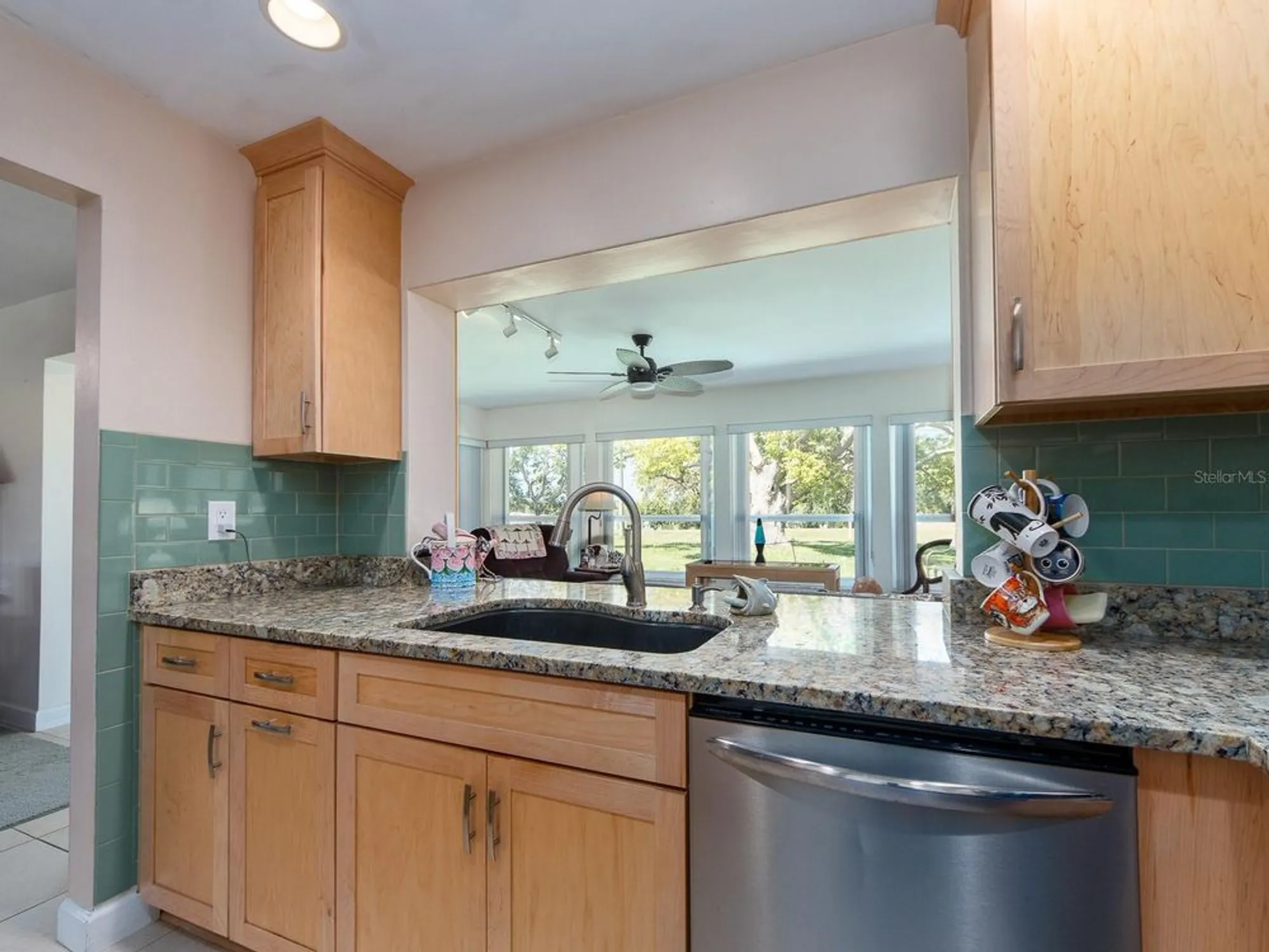 Property Slideshow image 11 of 28 | 9024 140th way, Seminole, FL, 33776
