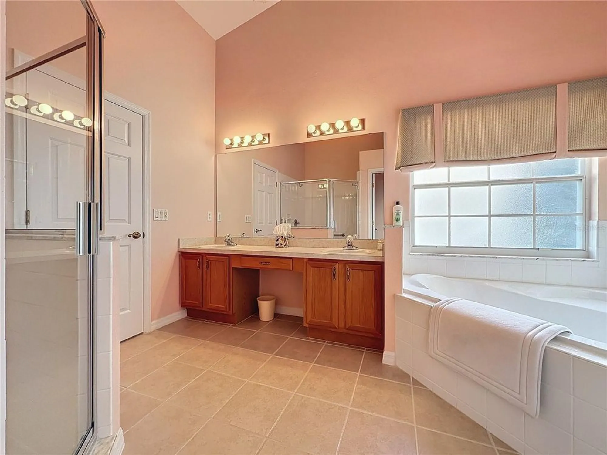 Property Slideshow image 27 of 54 | 4634 summerbridge cir, Leesburg, FL, 34748