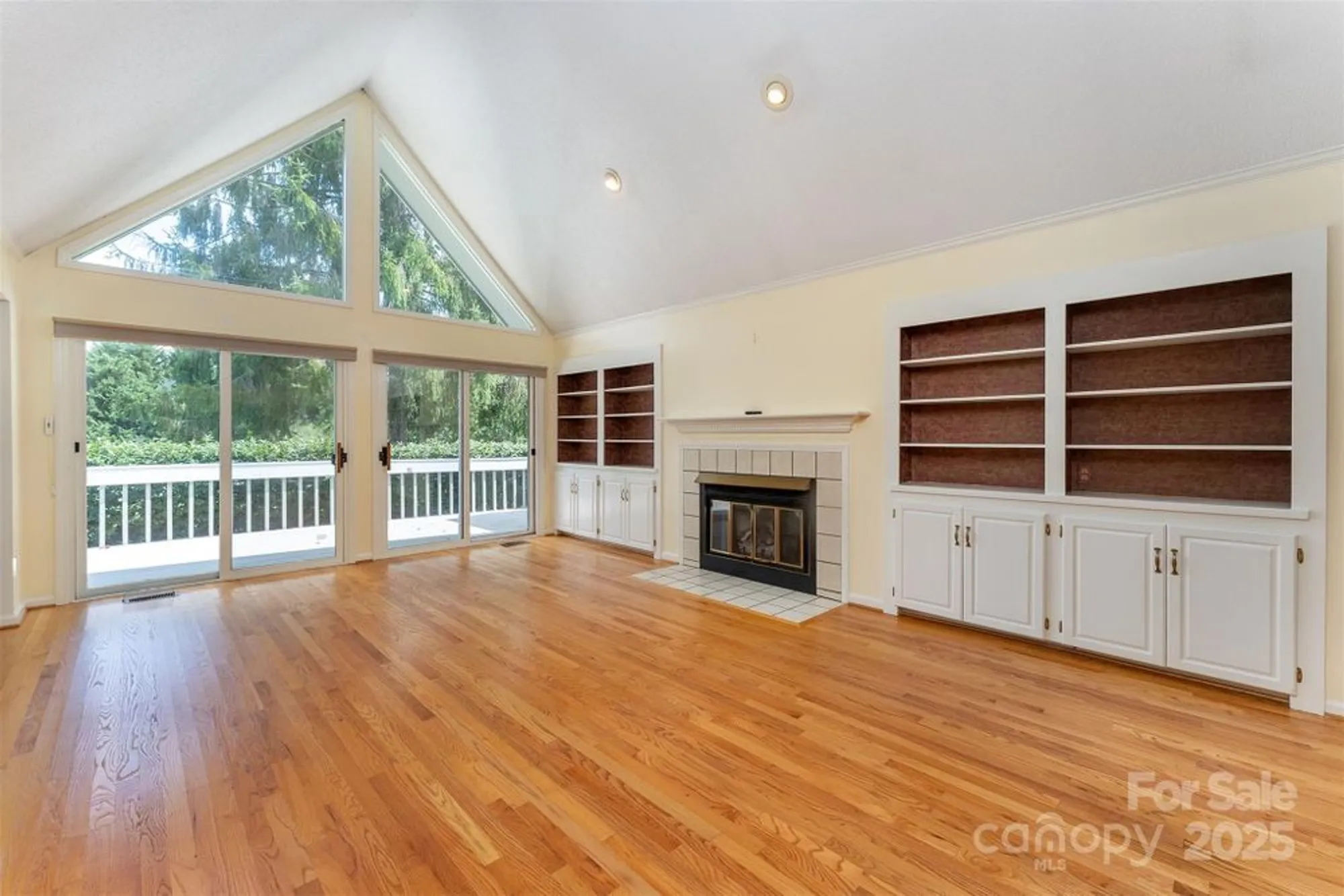 Property Slideshow image 13 of 41 | 144 overlook dr, Flat Rock, NC, 28731