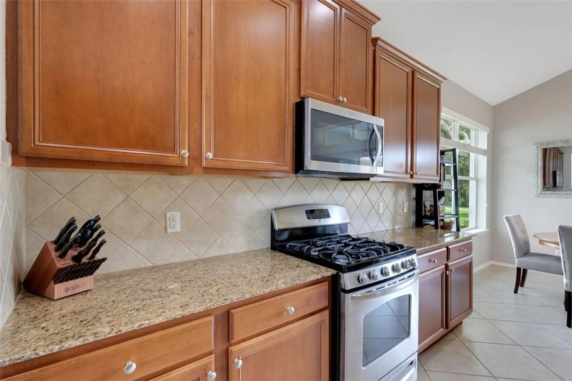 Property Slideshow image 18 of 77 | 336 del sol ave, Davenport, FL, 33837