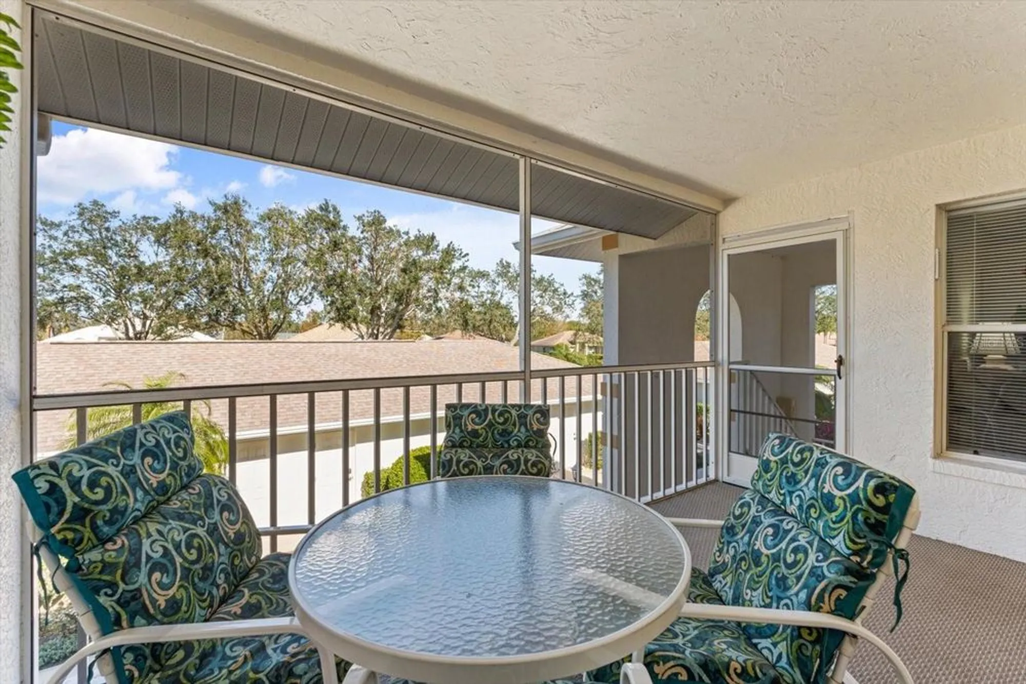 Property Slideshow image 25 of 67 | 6908 drewrys blf apt 711, Bradenton, FL, 34203
