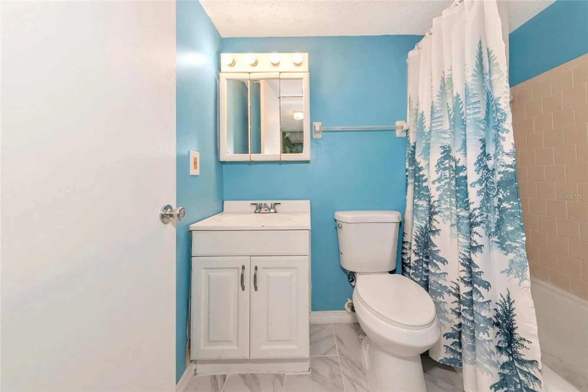 Property Slideshow image 19 of 44 | 3072 lake bayshore dr o- 119, Bradenton, FL, 34205