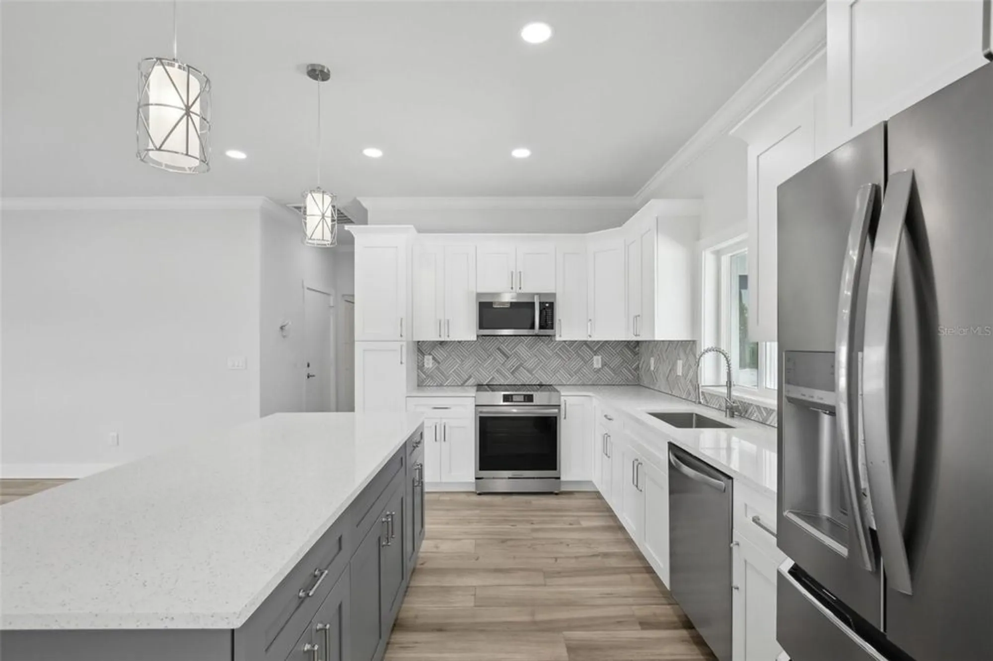 Property Slideshow image 13 of 32 | 718 desert hills way, Sun City Center, FL, 33573