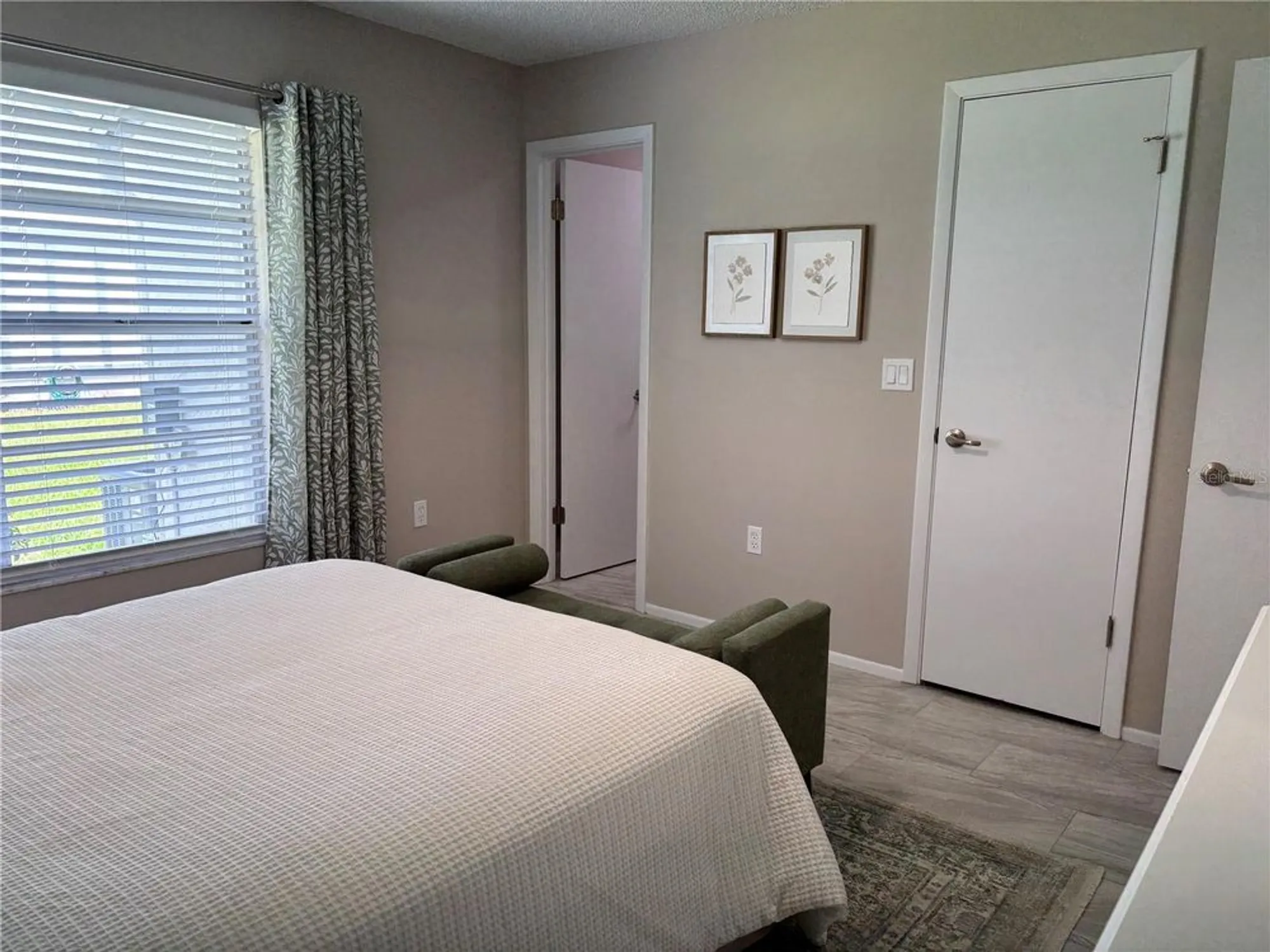 Property Slideshow image 14 of 21 | 3703 39th st w # 11, Bradenton, FL, 34205