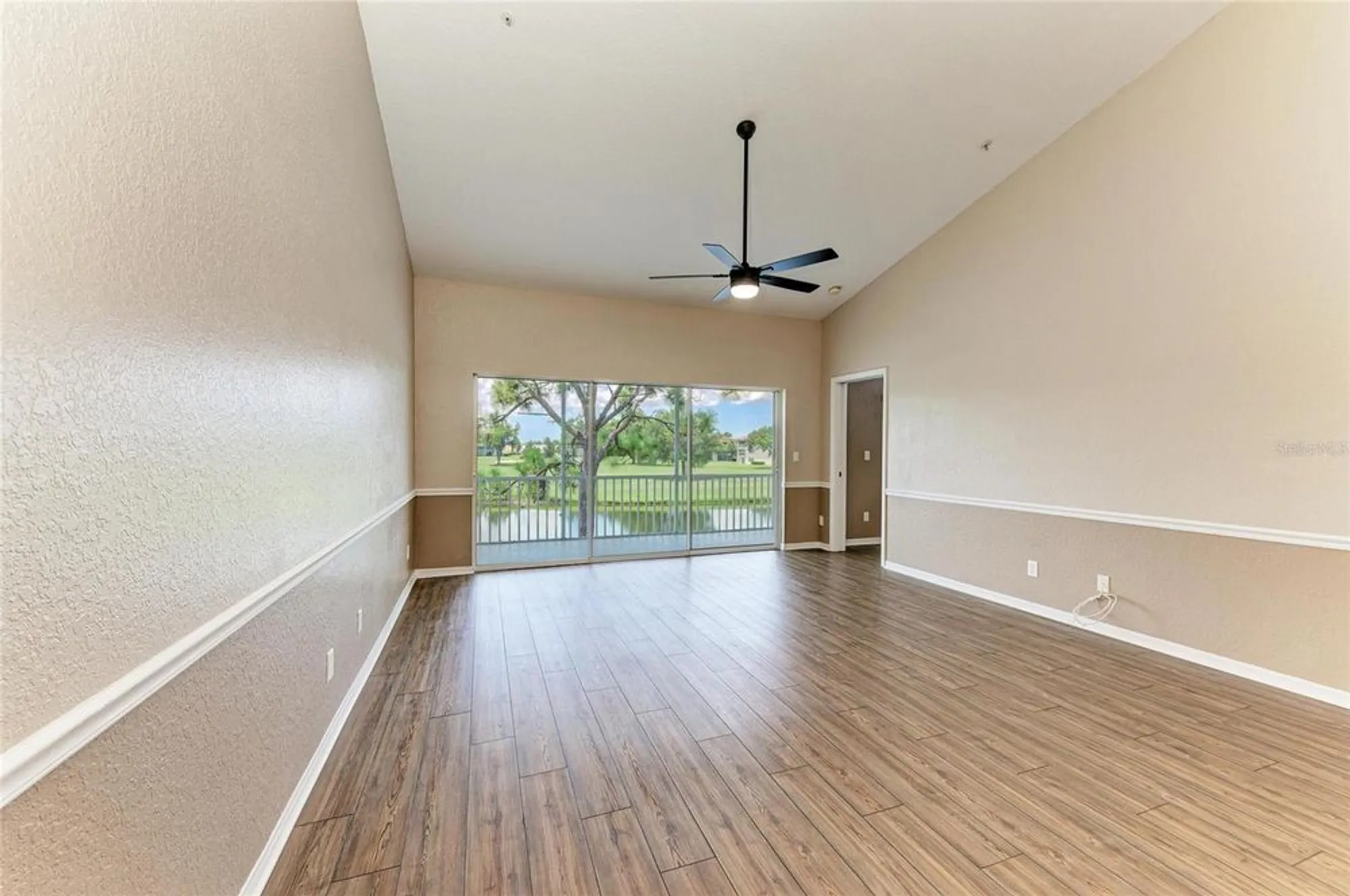 Property Slideshow image 11 of 51 | 6618 pineview ter # 6618, Bradenton, FL, 34203