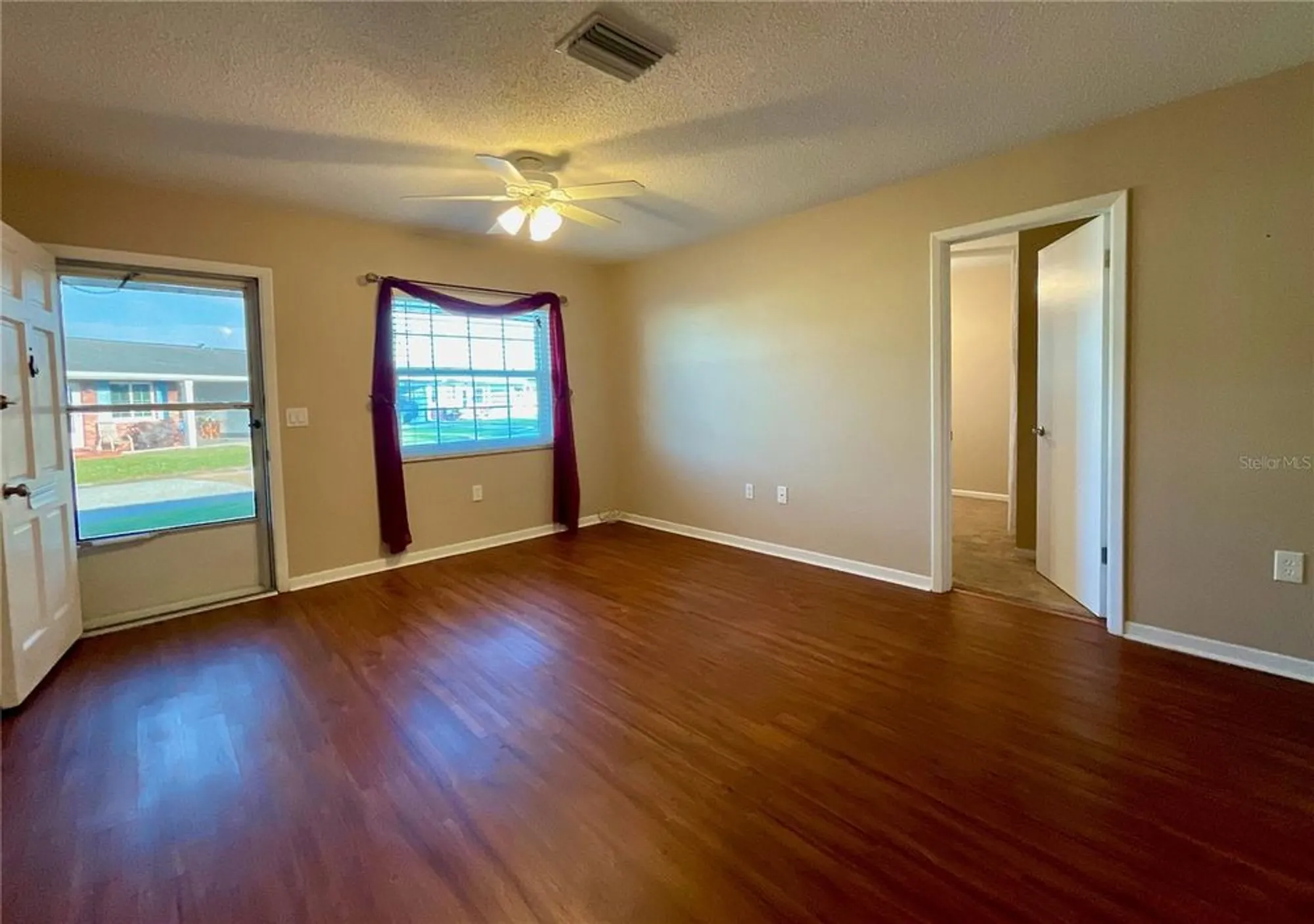 Property Slideshow image 5 of 23 | 10004 tulip st, Pinellas Park, FL, 33782
