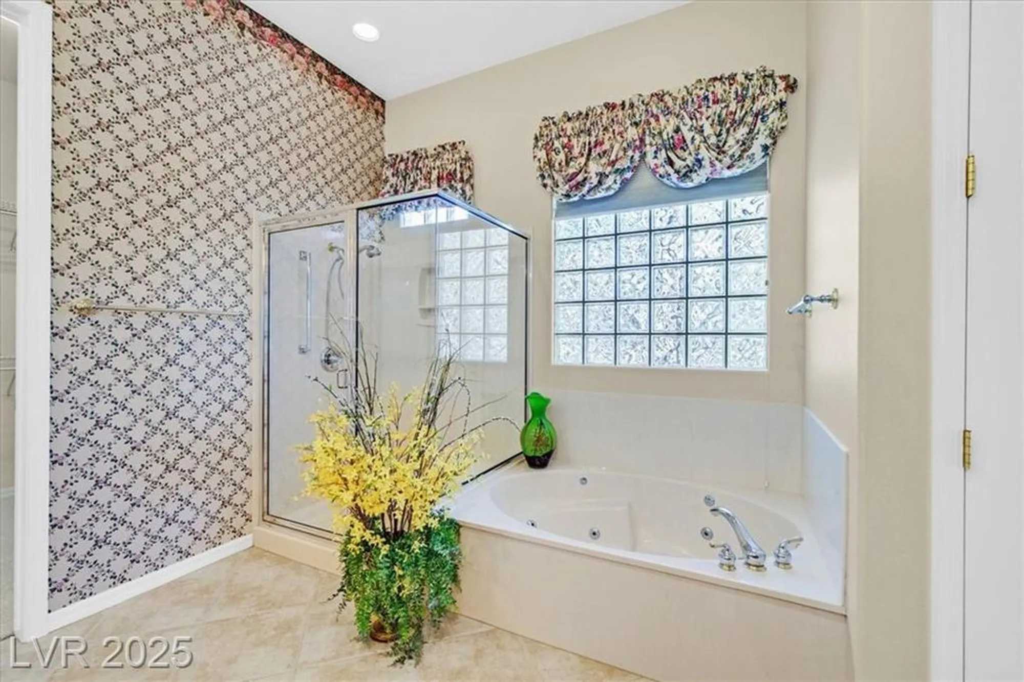 Property Slideshow image 21 of 64 | 2899 brook trout ct, Henderson, NV, 89052