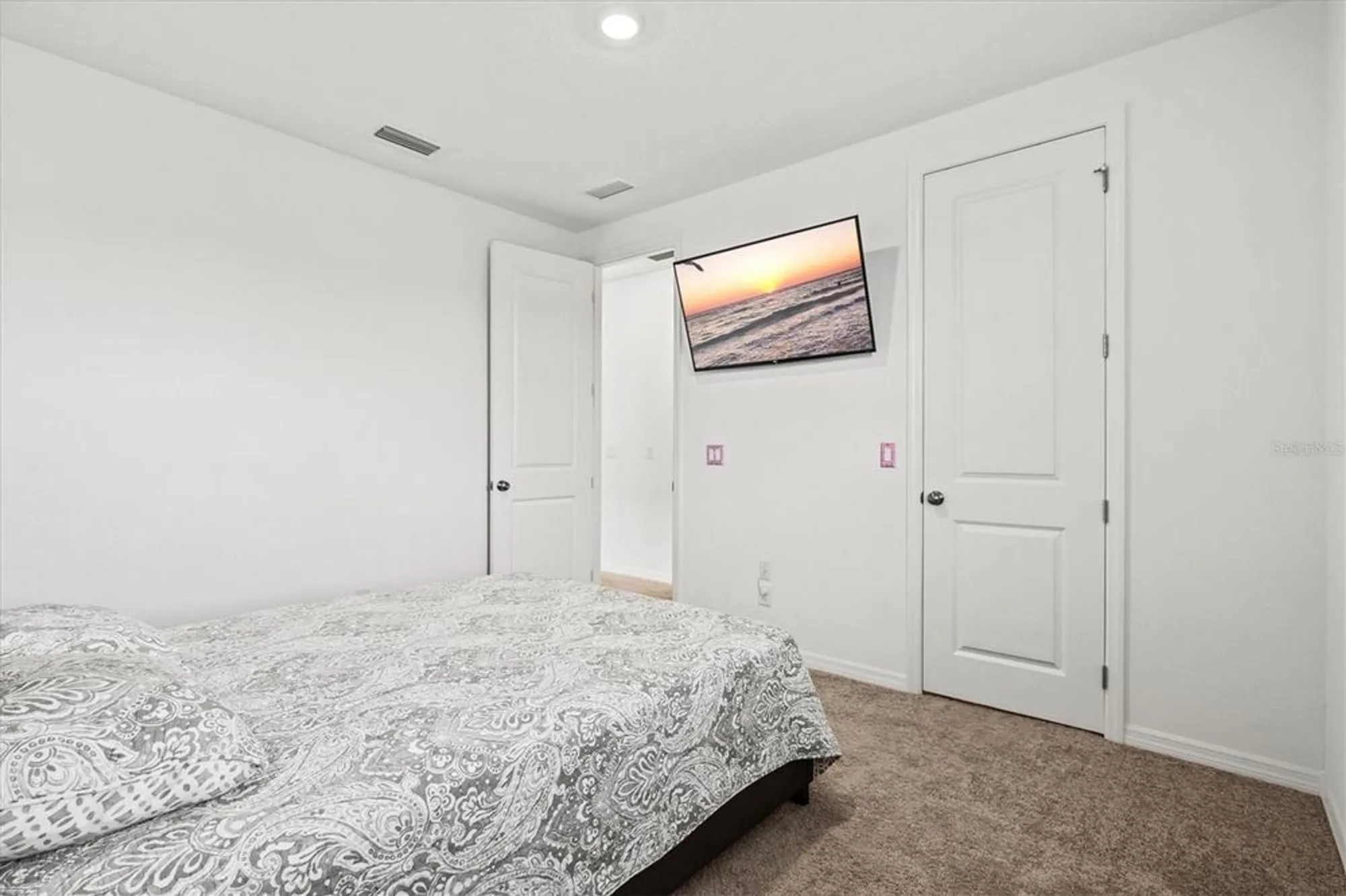 Property Slideshow image 48 of 95 | 5458 summit gln, Bradenton, FL, 34203