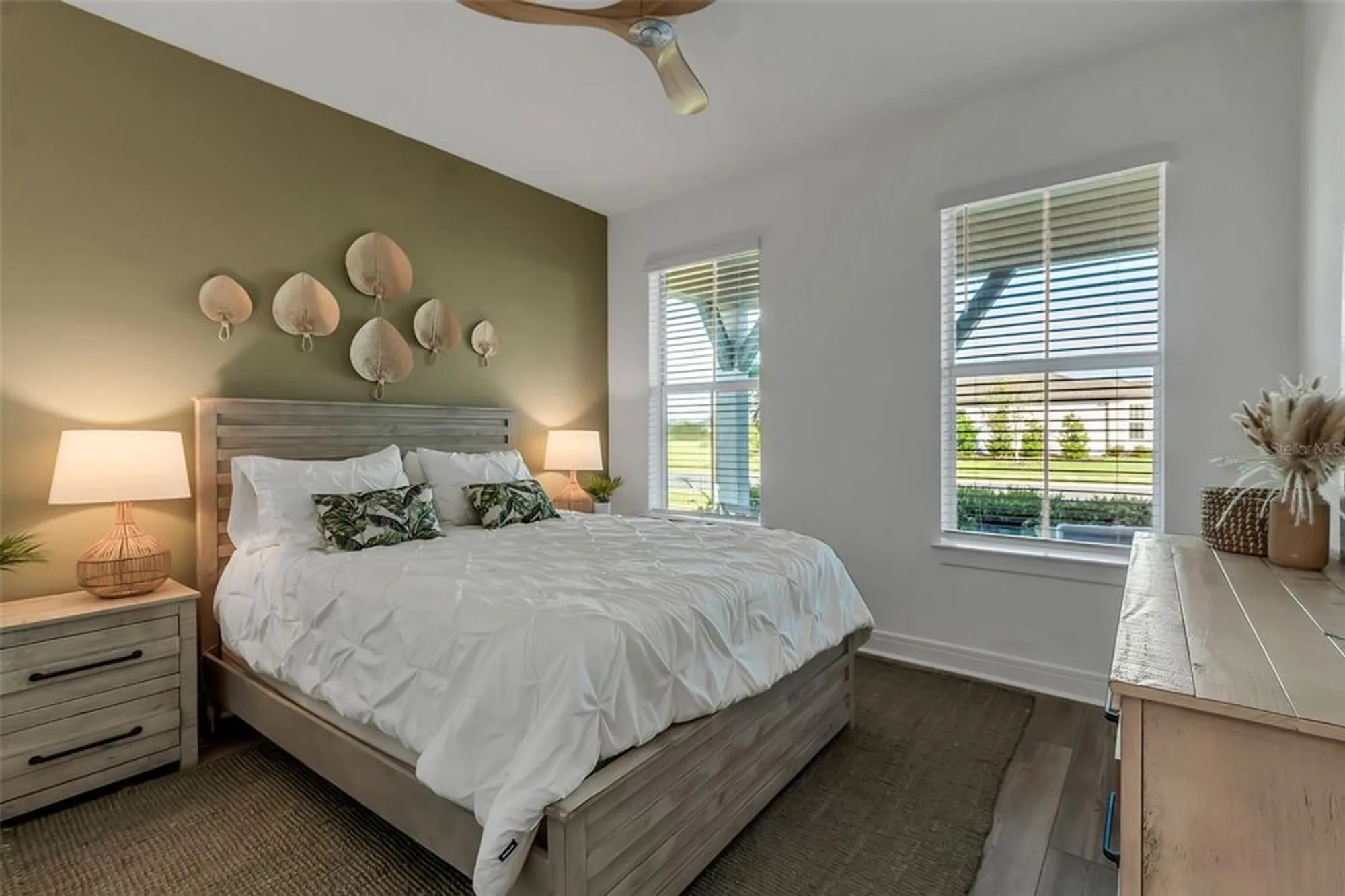 Property Slideshow image 5 of 79 | 10724 spring tide way, Parrish, FL, 34219