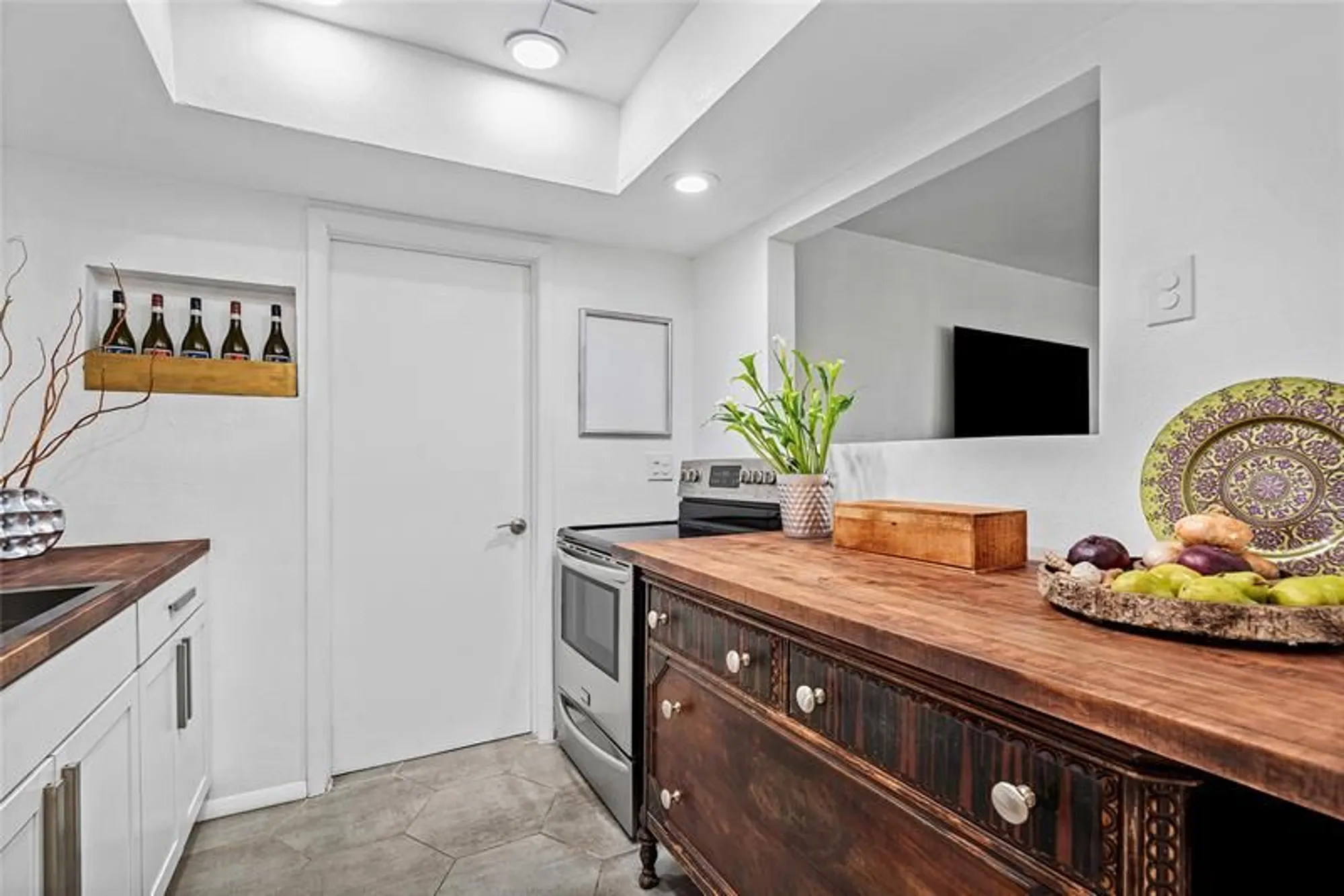 Property Slideshow image 10 of 23 | 170 nw 27th st, Pompano Beach, FL, 33064