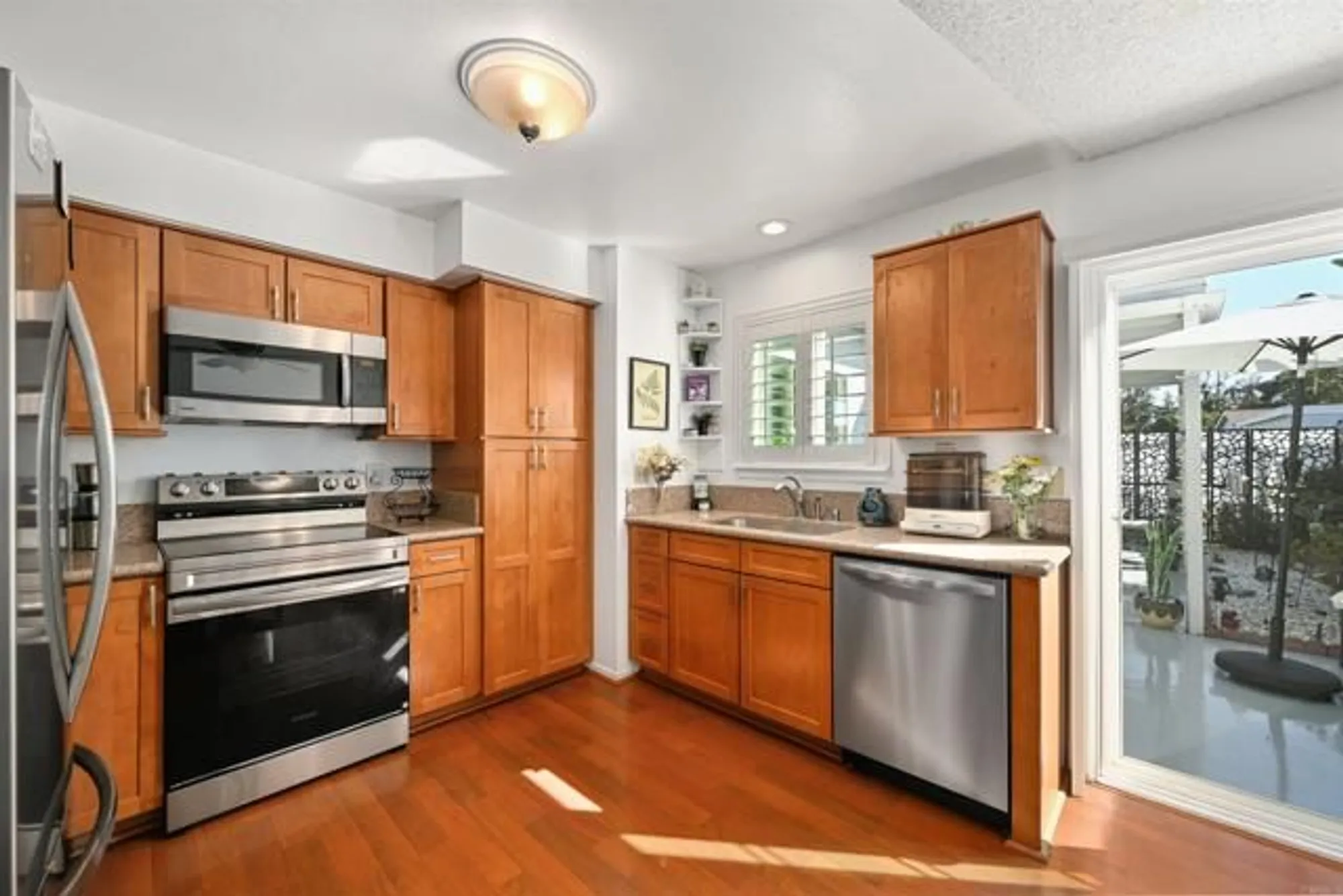 Property Slideshow image 10 of 29 | 3594 pear blossom dr, Oceanside, CA, 92057