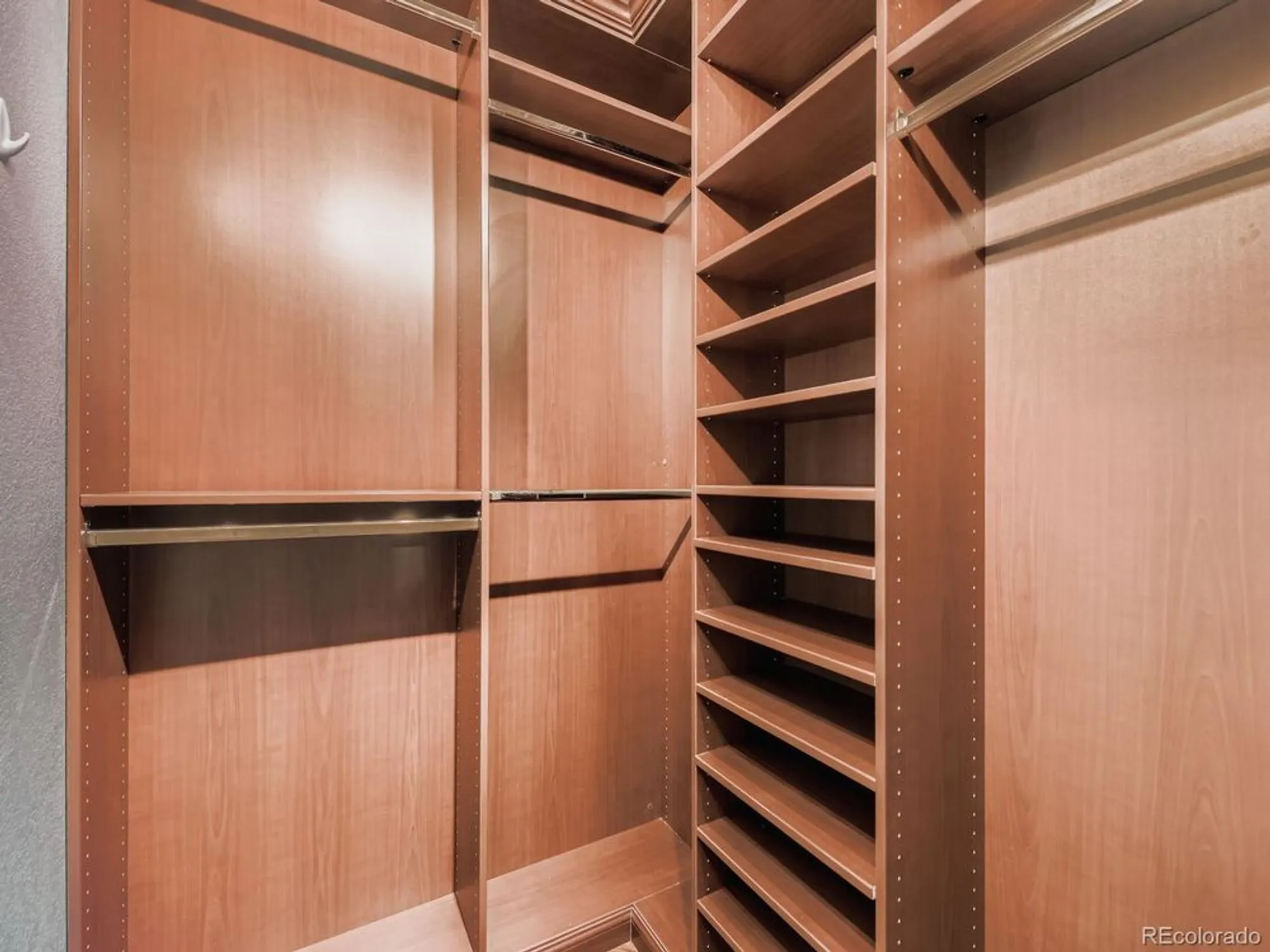 Property Slideshow image 20 of 37 | 2712 w greens pl, Littleton, CO, 80123