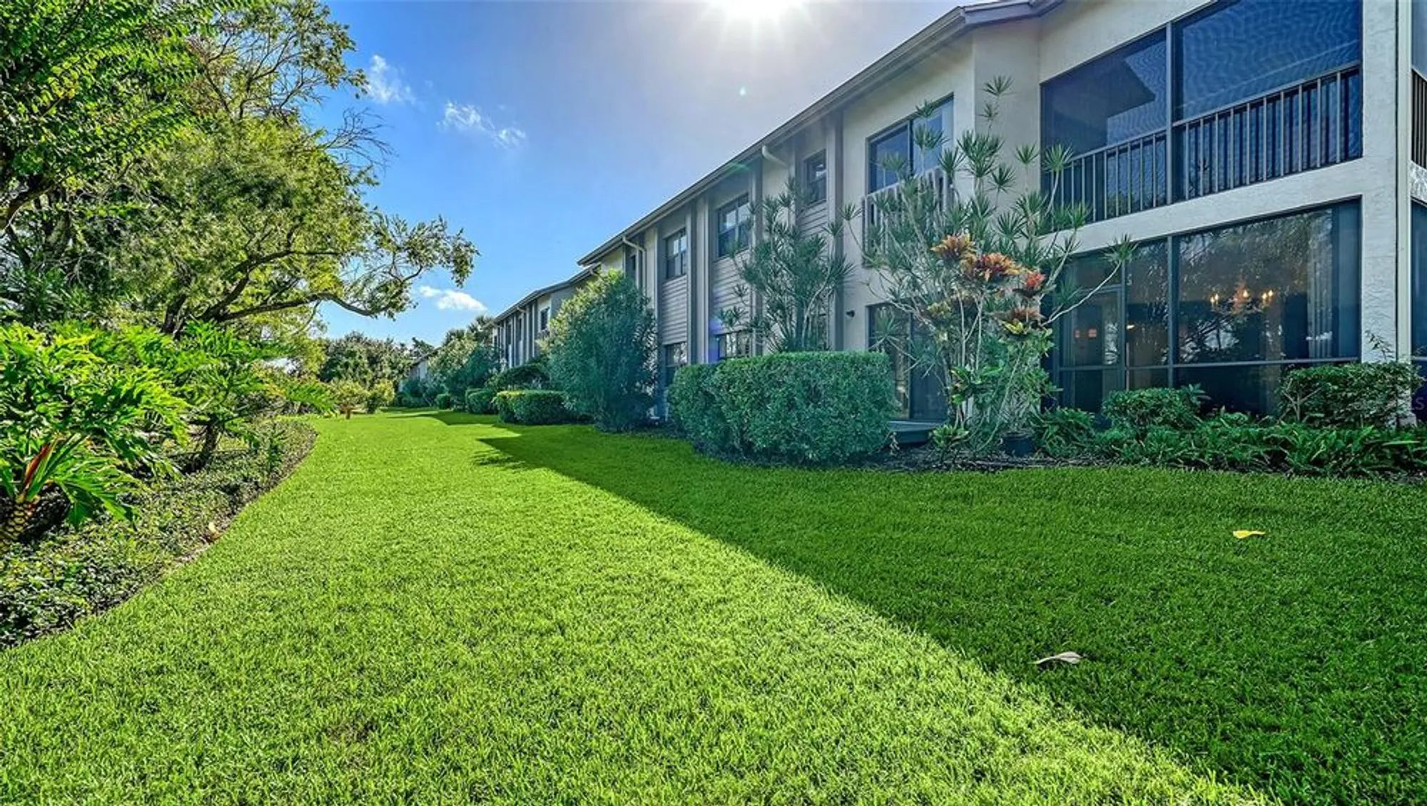 Property Slideshow image 37 of 72 | 1603 starling dr # 101, Sarasota, FL, 34231