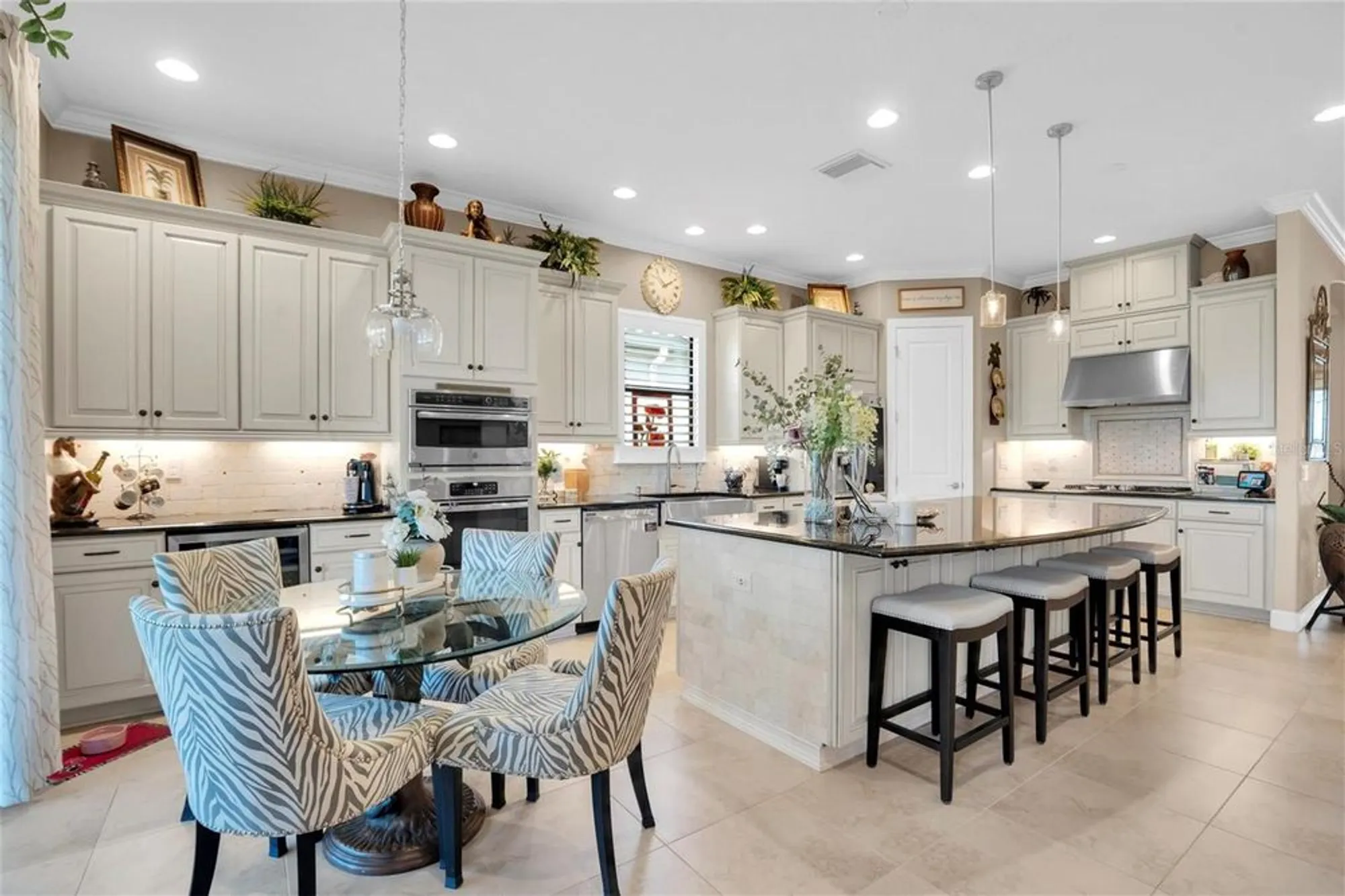 Property Slideshow image 11 of 64 | 3239 forsythia dr, Odessa, FL, 33556