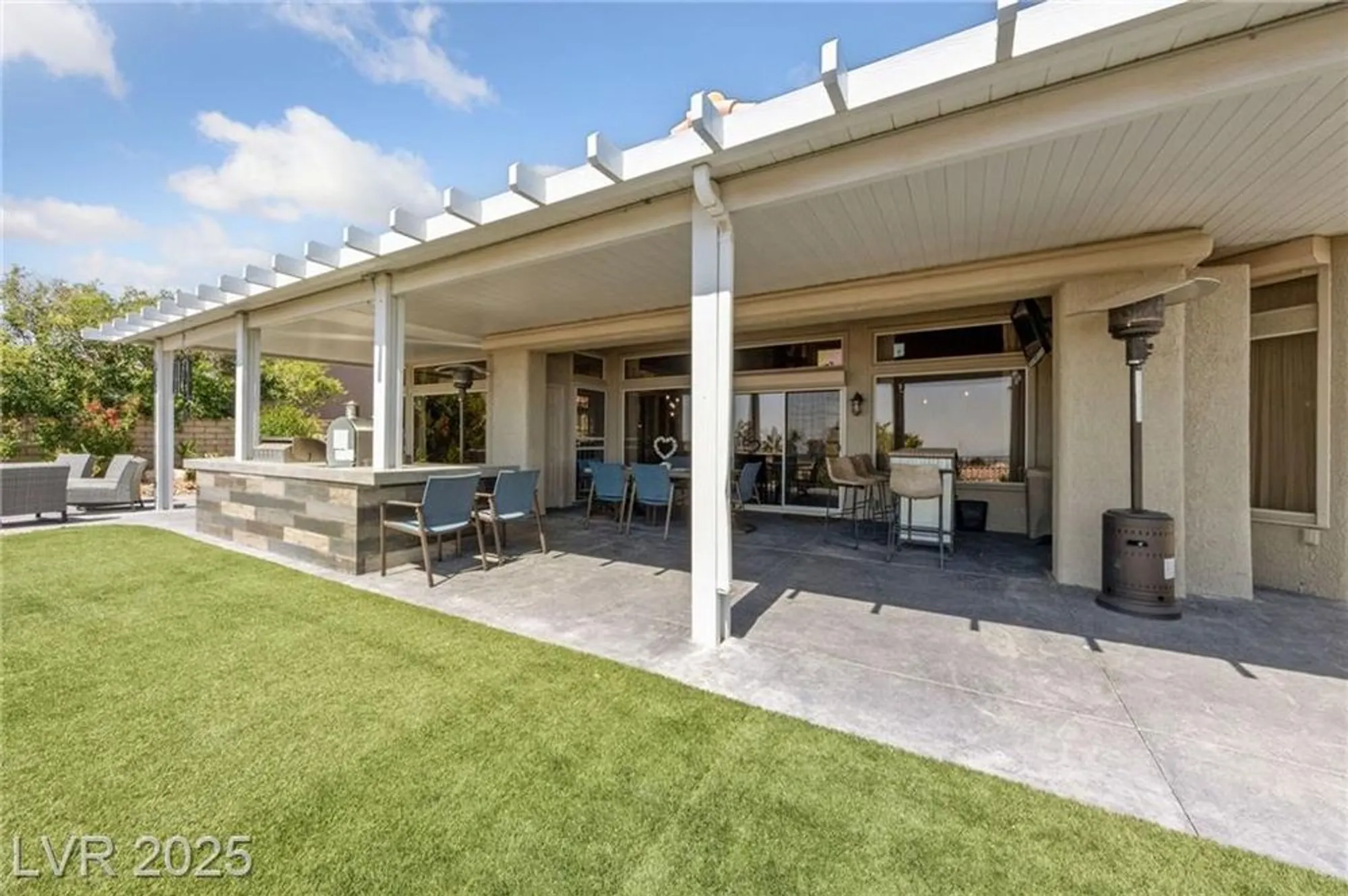 Property Slideshow image 23 of 69 | 2616 faiss dr, Las Vegas, NV, 89134