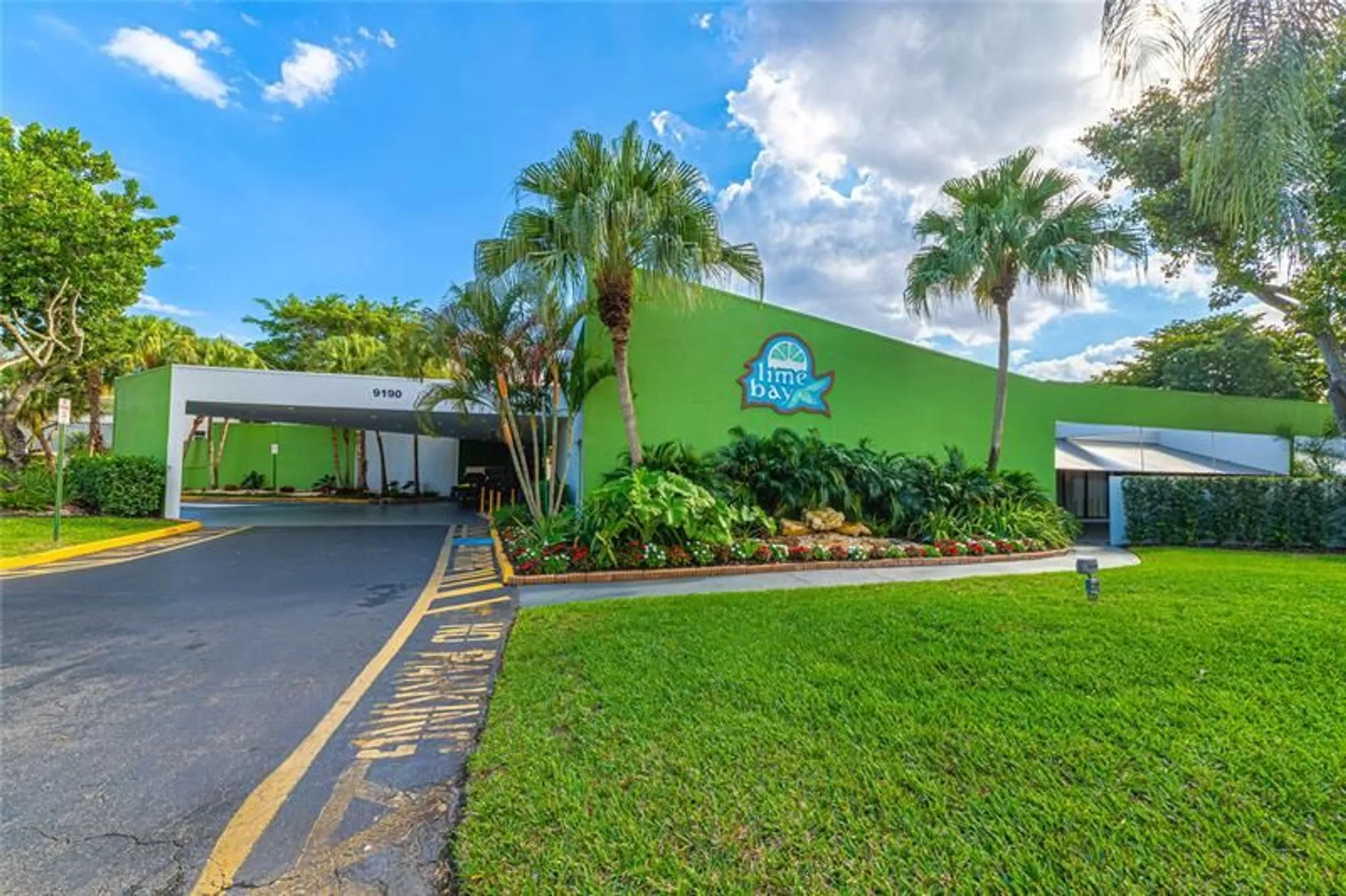 Property Slideshow image 22 of 37 | 9101 lime bay blvd apt 309, Tamarac, FL, 33321