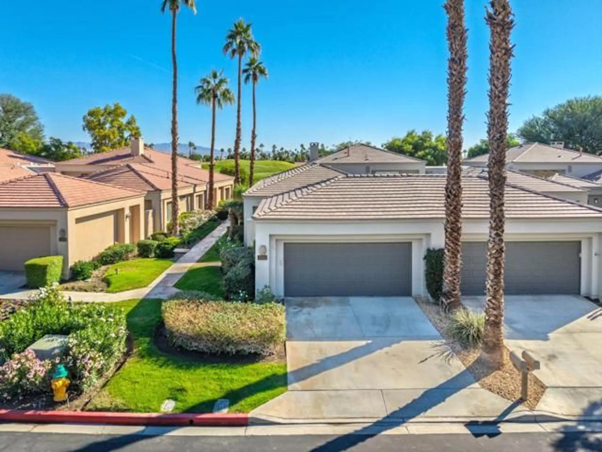 Property Slideshow image 32 of 35 | 54860 oak tree a32, La Quinta, CA, 92253