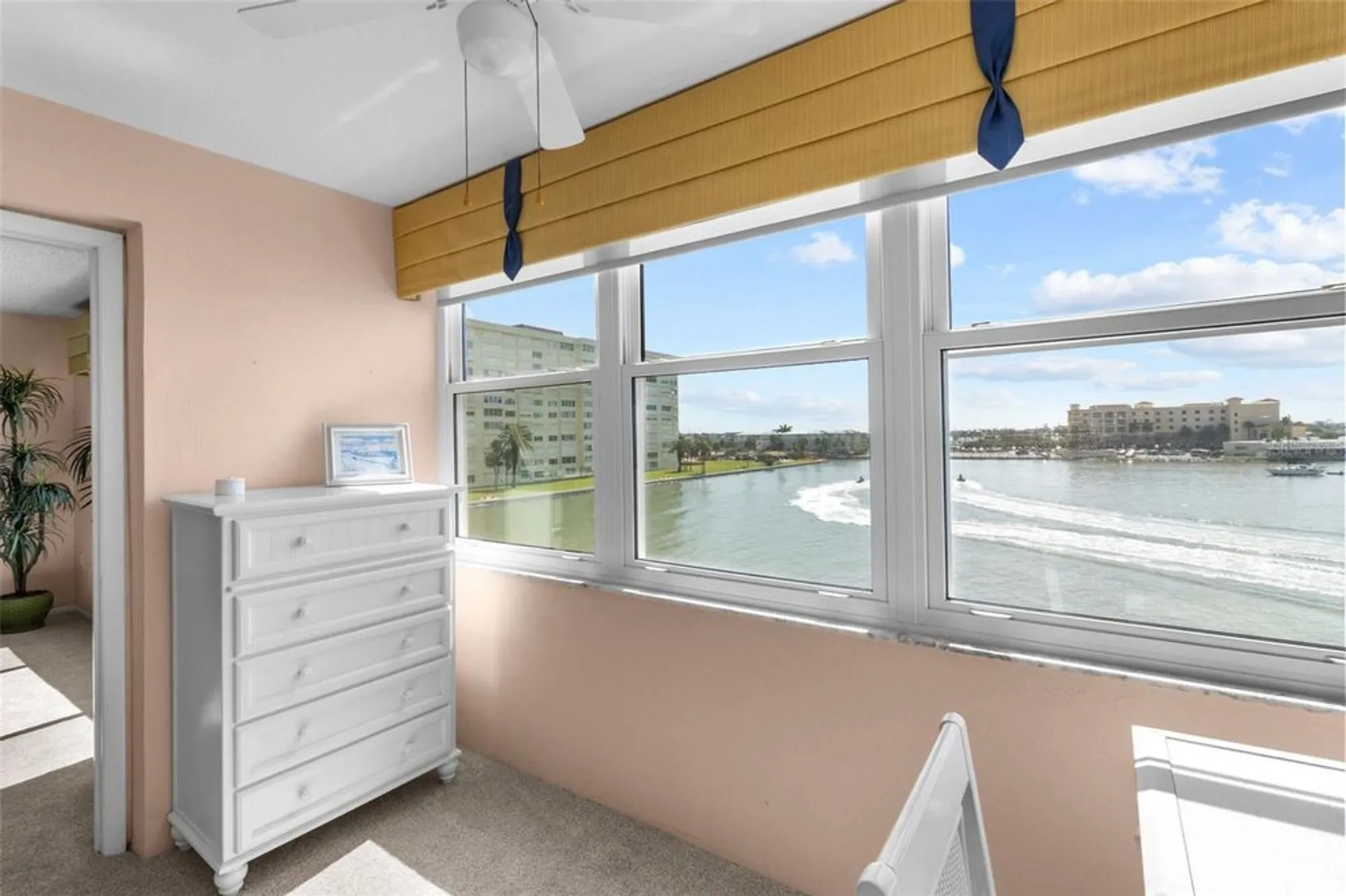 Property Slideshow image 36 of 40 | 4775 cove cir apt 407, Saint Petersburg, FL, 33708