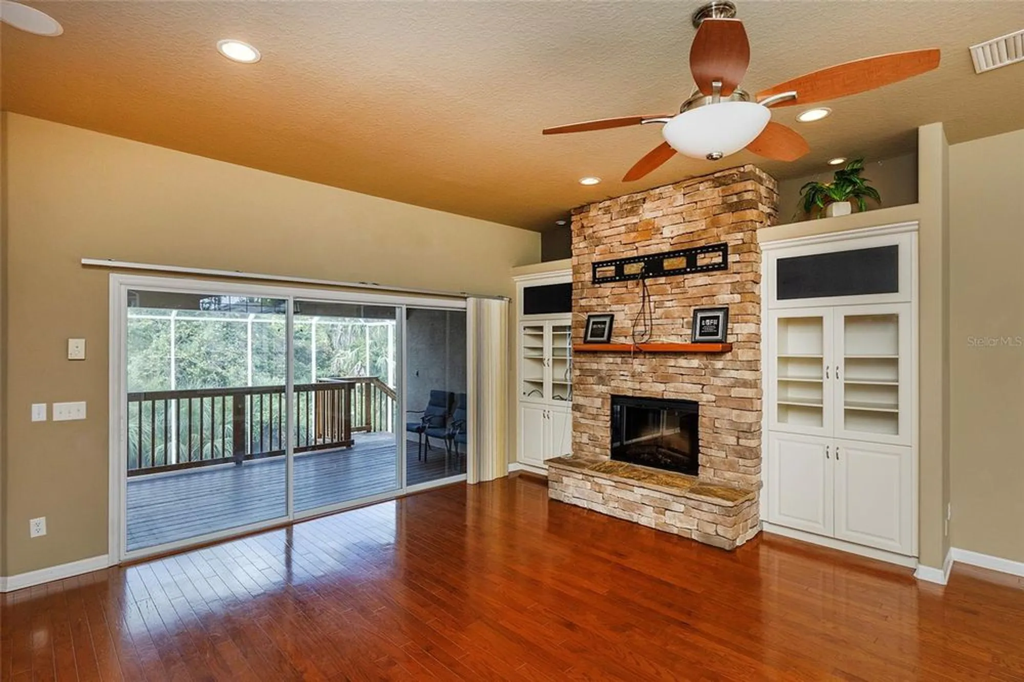 Property Slideshow image 39 of 66 | 6065 spruce point cir, Port Orange, FL, 32128