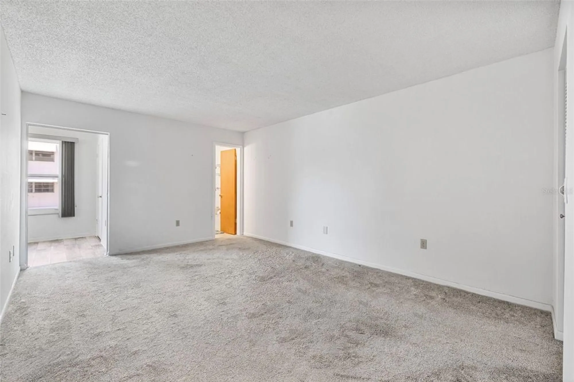 Property Slideshow image 12 of 22 | 5603 80th st n unit 202, Saint Petersburg, FL, 33709