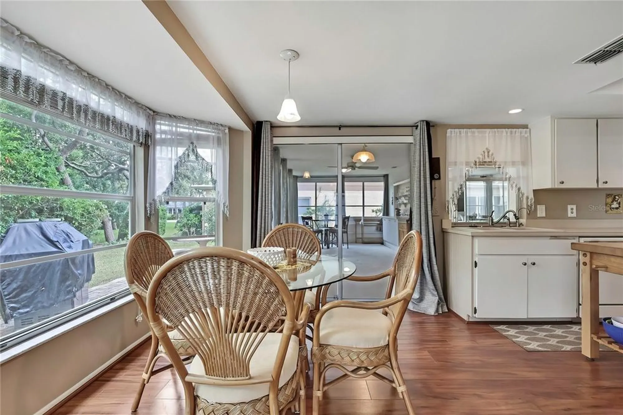 Property Slideshow image 13 of 72 | 6517 ocean pines ln, Spring Hill, FL, 34606