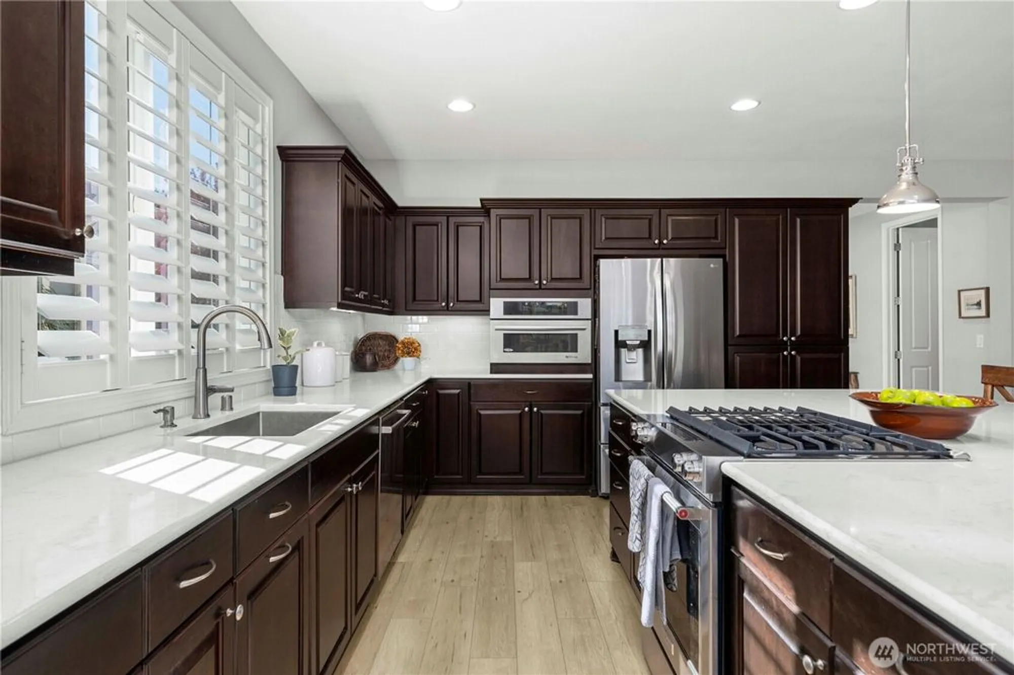 Property Slideshow image 7 of 33 | 14613 knoll park ct, Bonney Lake, WA, 98391