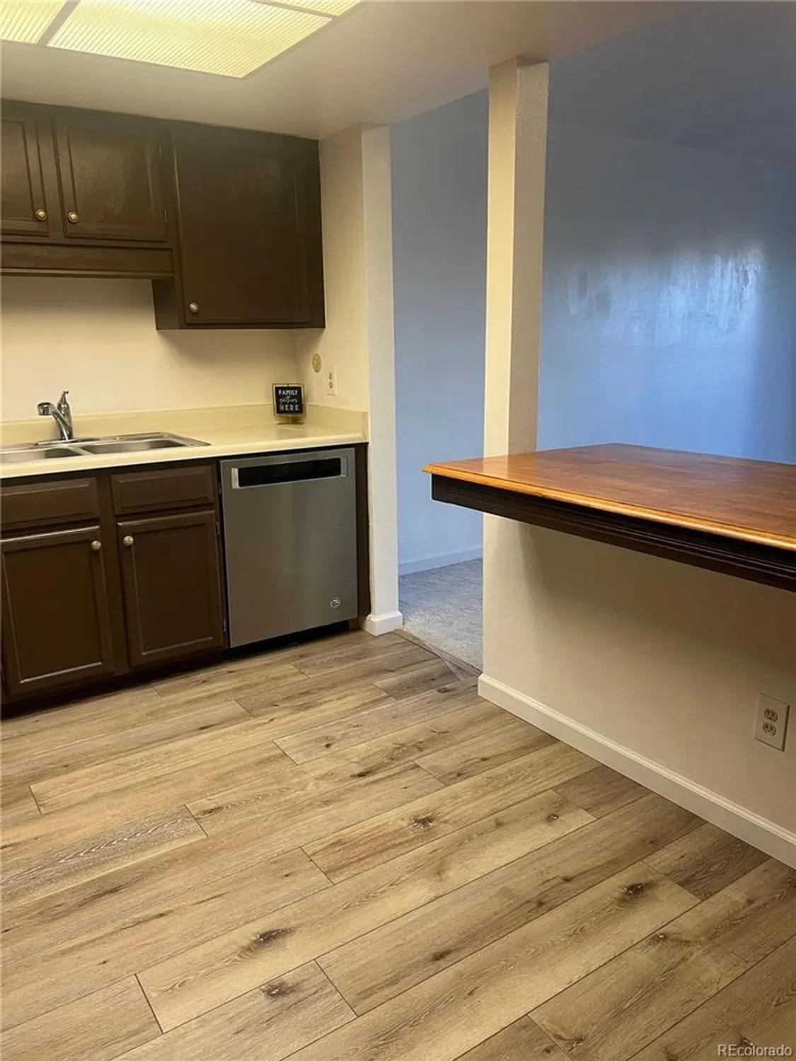 Property Slideshow image 5 of 19 | 13992 e marina dr 303, Aurora, CO, 80014