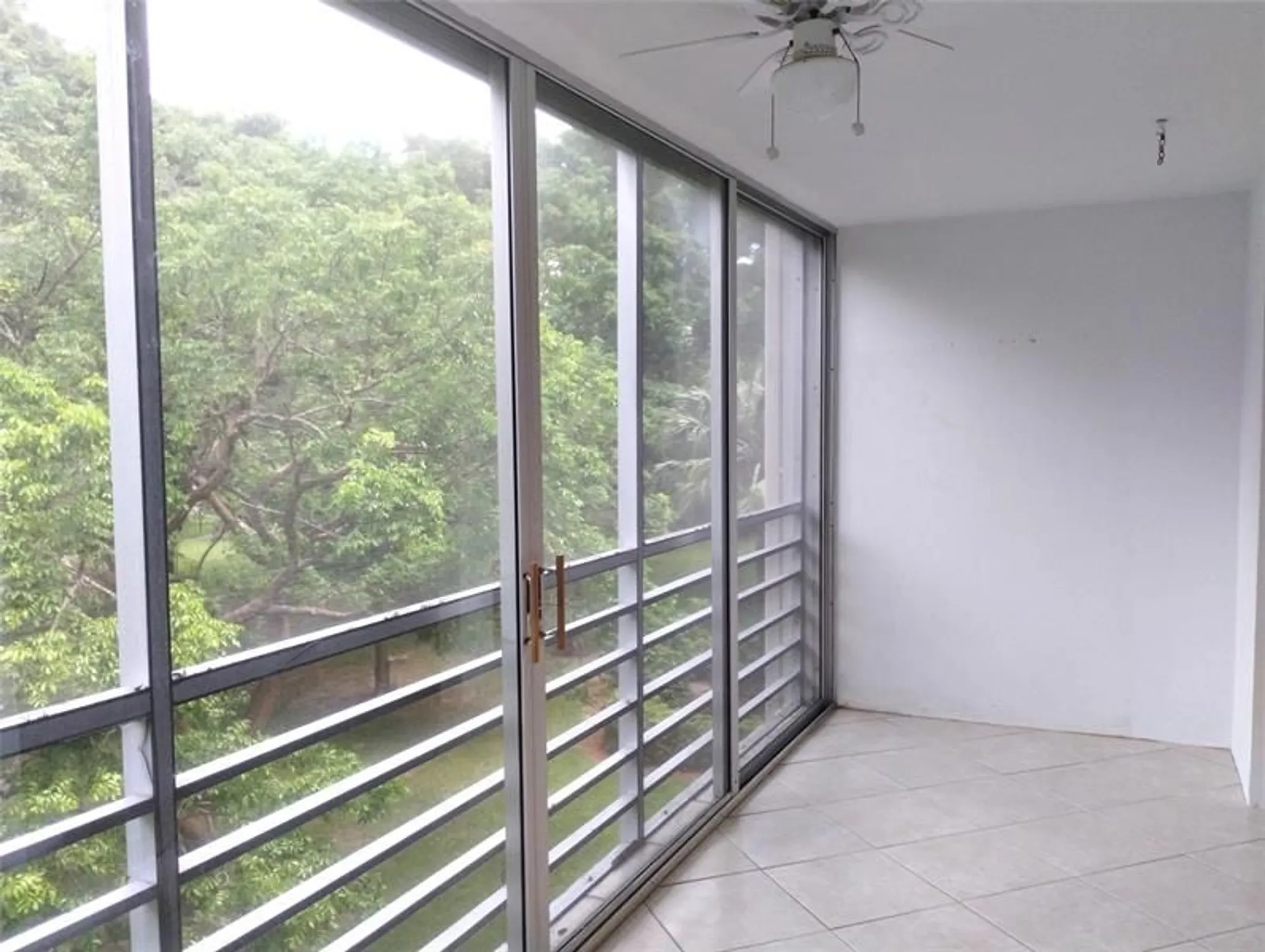 Property Slideshow image 15 of 50 | 2403 antigua cir e3, Coconut Creek, FL, 33066