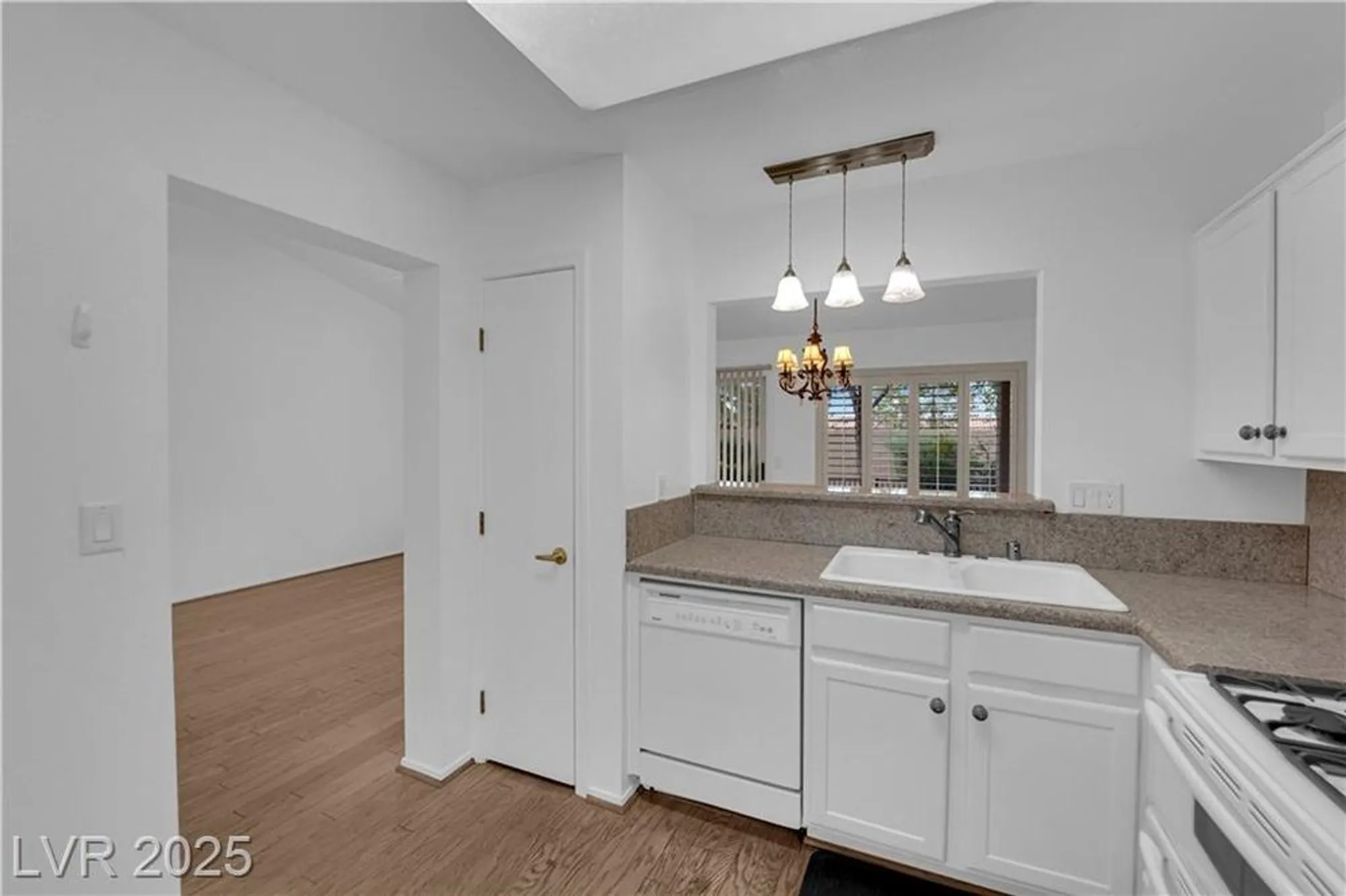 Property Slideshow image 15 of 40 | 9424 gold mountain dr, Las Vegas, NV, 89134