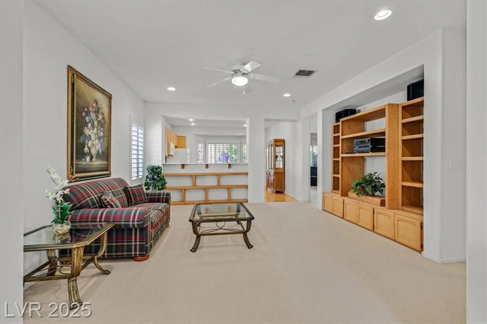 Property Slideshow image 7 of 37 | 2790 meadow park ave, Henderson, NV, 89052
