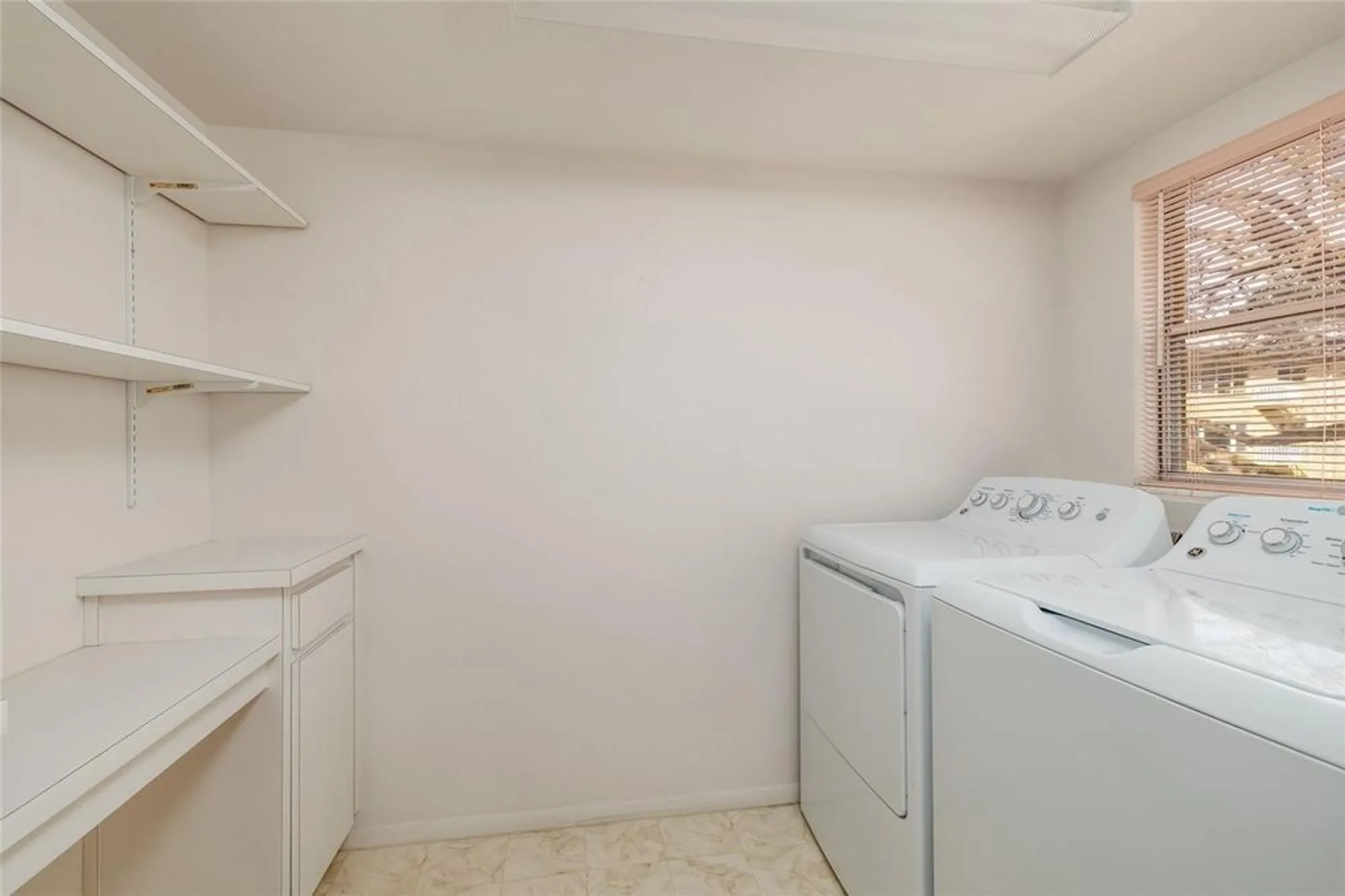 Property Slideshow image 16 of 61 | 2220 spanish dr 36, Clearwater, FL, 33763