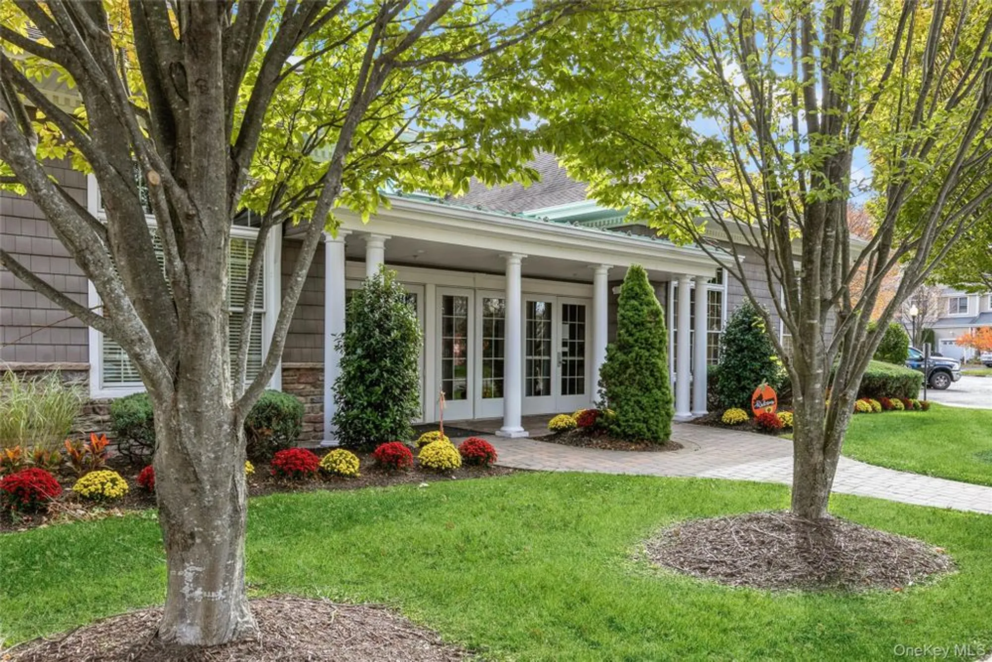 Property Slideshow image 33 of 44 | 95 cove ln, East Setauket, NY, 11733
