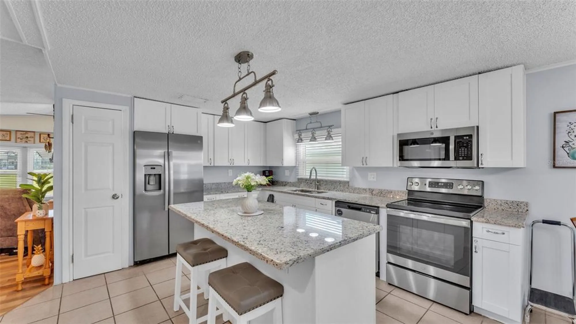 Property Slideshow image 4 of 48 | 3279 pebble bend dr, Lakeland, FL, 33810