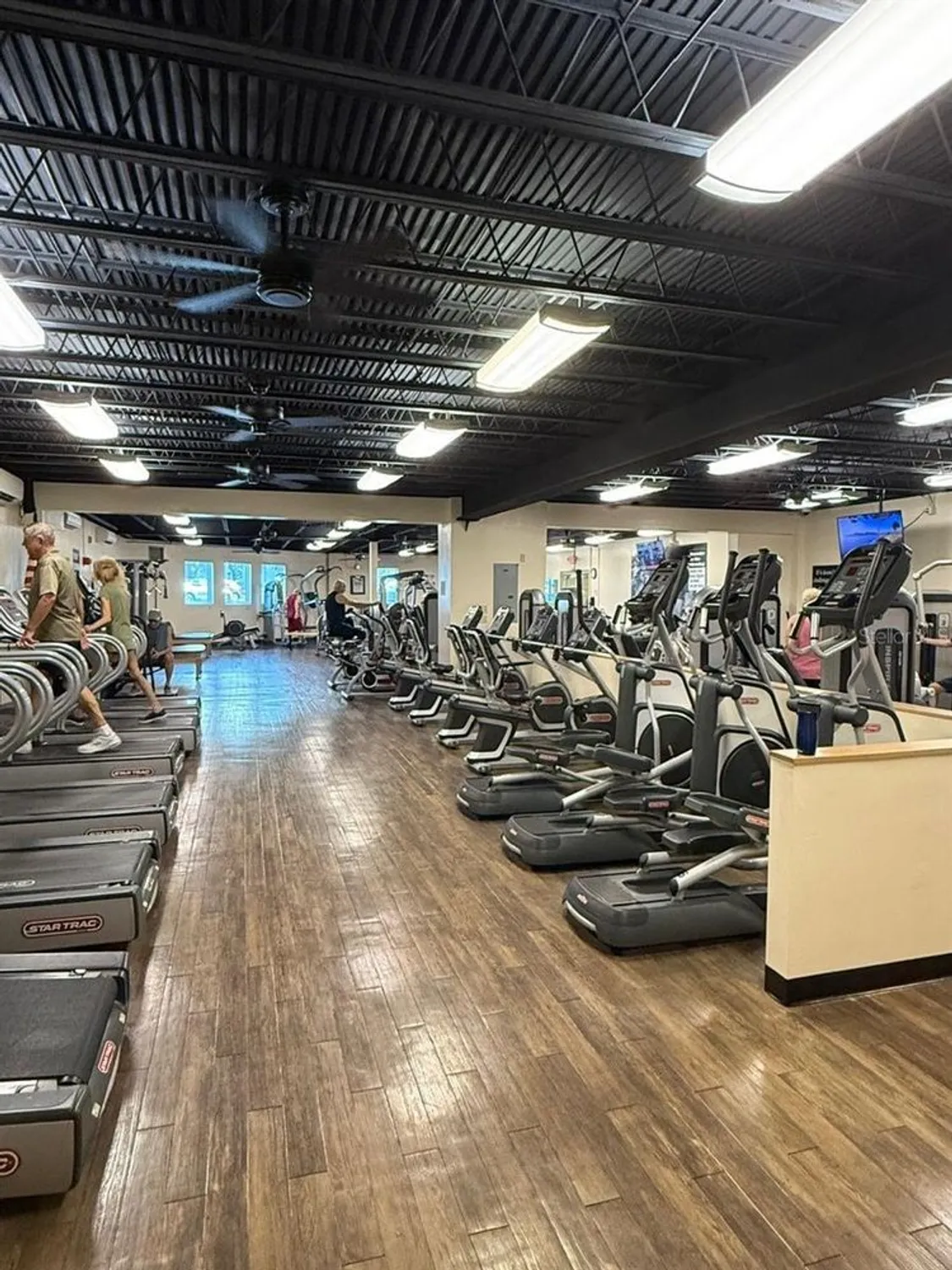 Property Slideshow image 32 of 46 | 2222 norwegian dr apt 48, Clearwater, FL, 33763