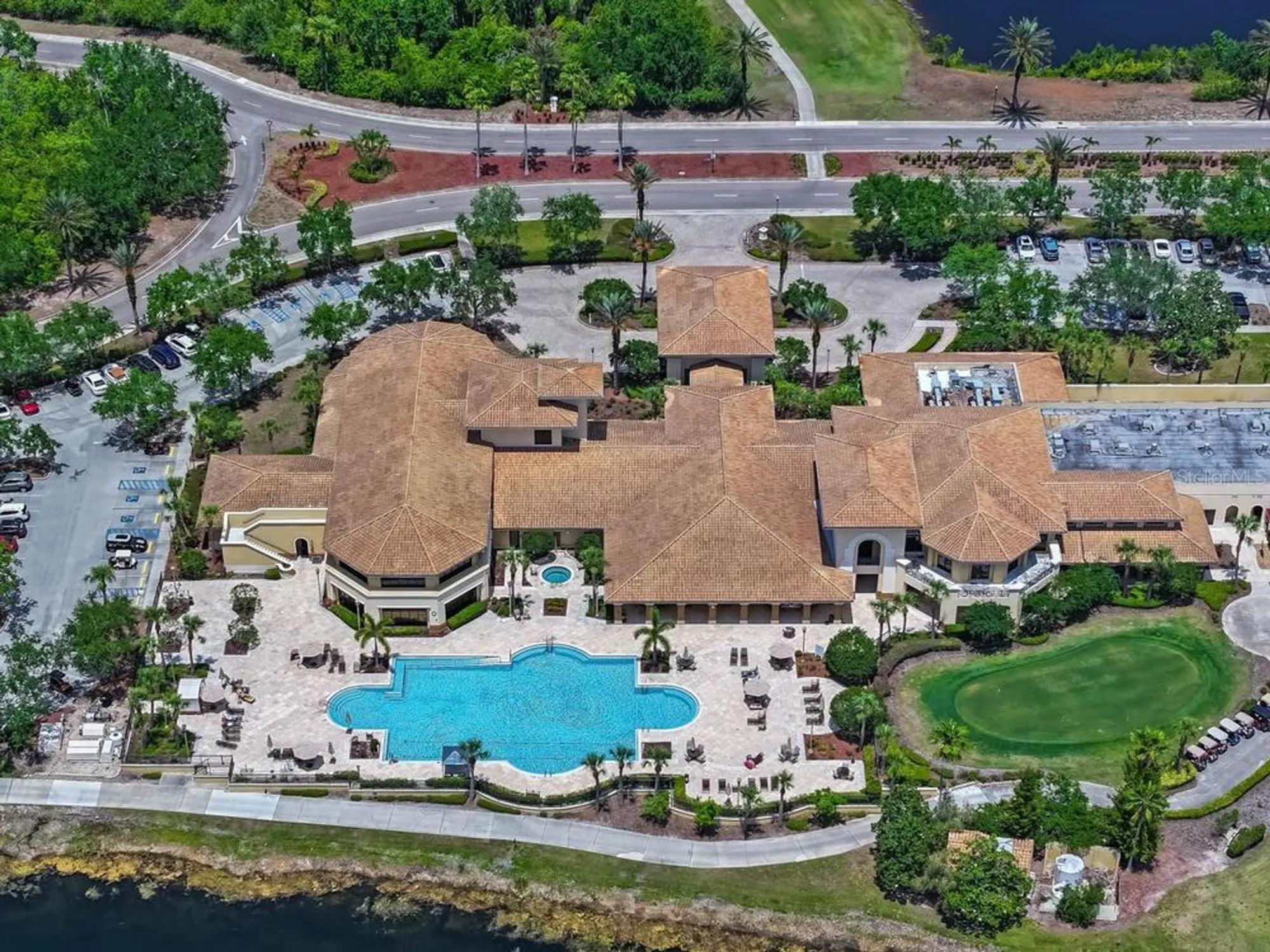 Property Slideshow image 43 of 52 | 1112 jasmine creek ct, Sun City Center, FL, 33573