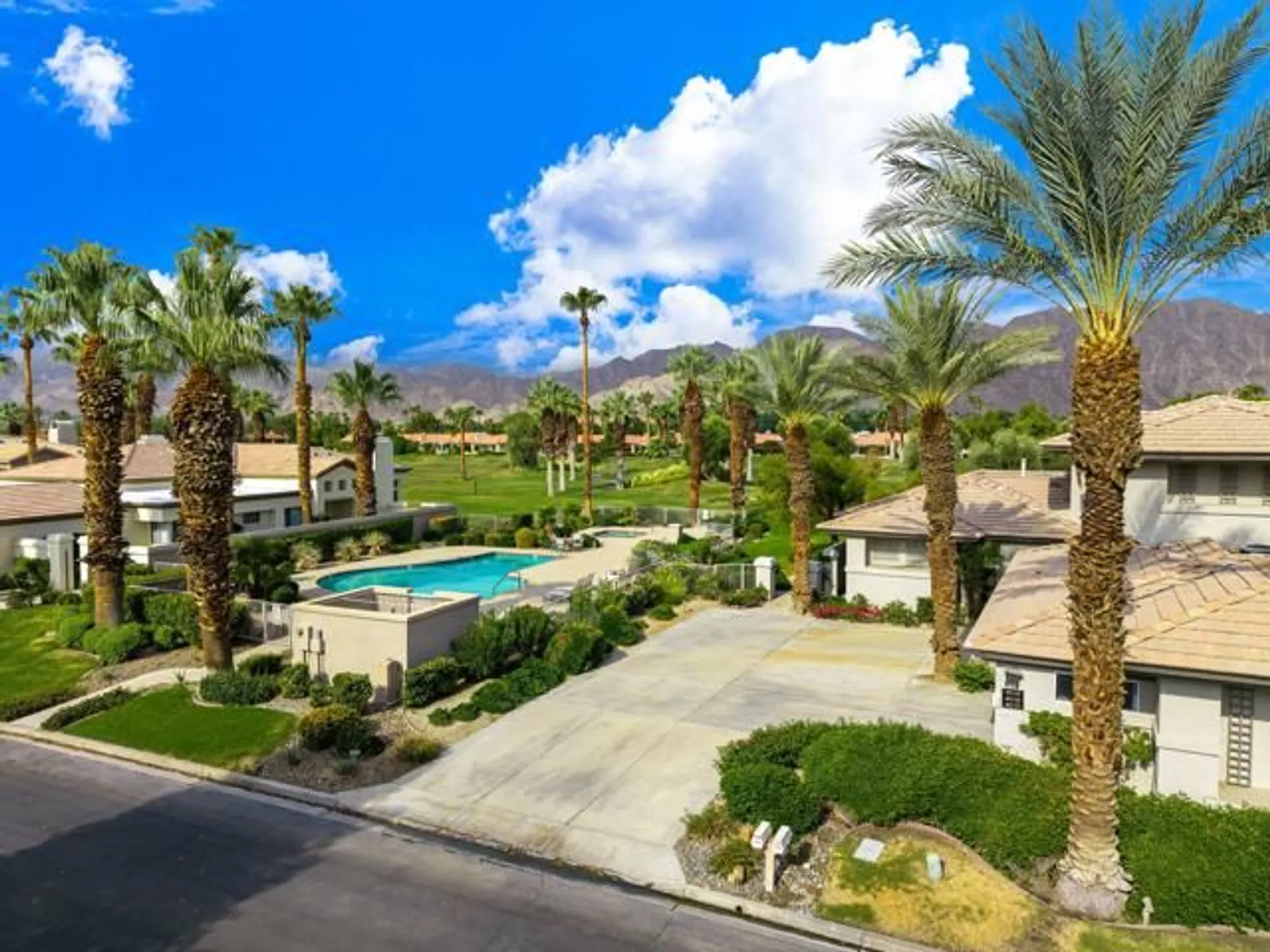 Property Slideshow image 6 of 43 | 55199 laurel vly, La Quinta, CA, 92253