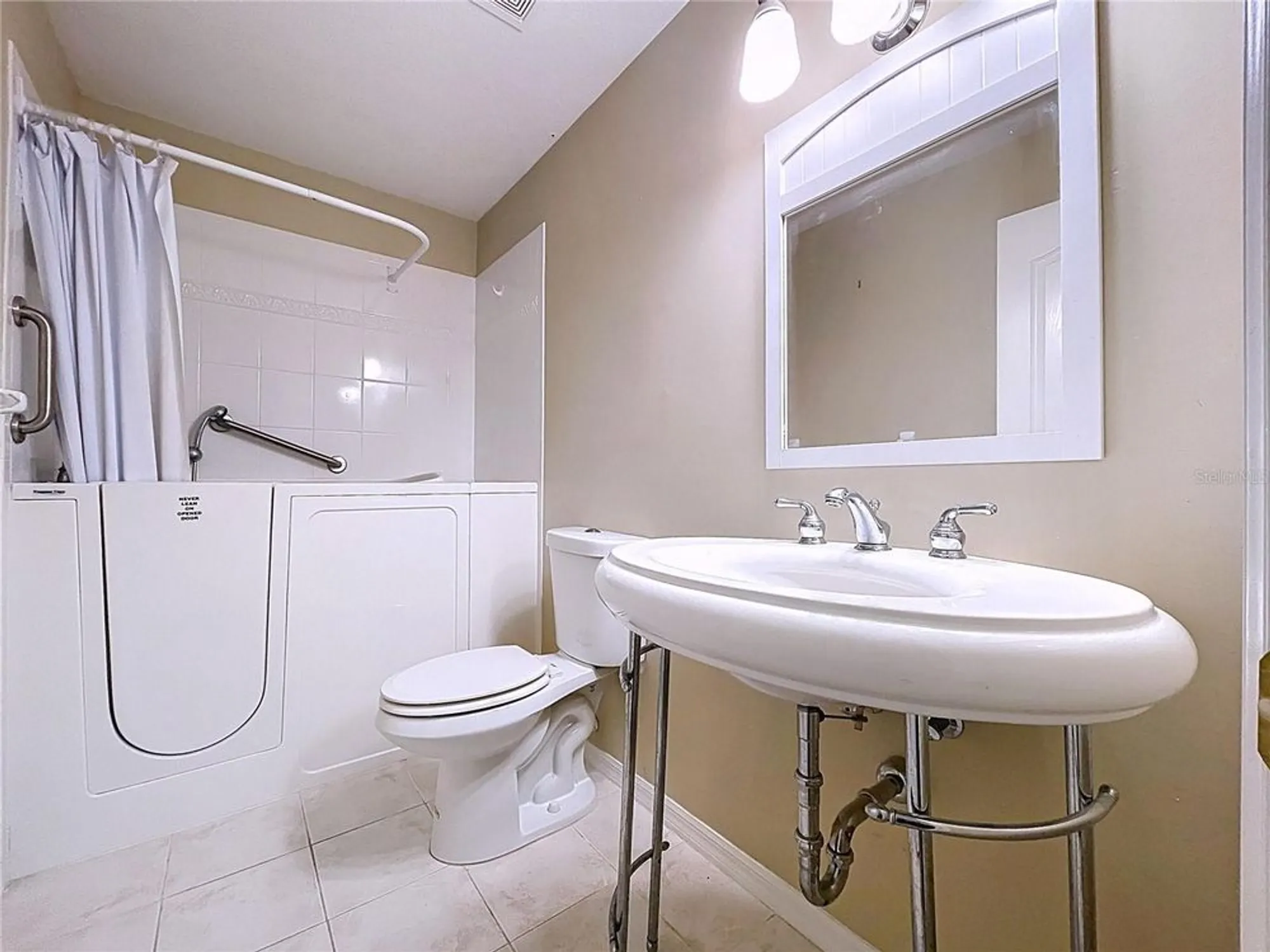 Property Slideshow image 14 of 25 | 18736 bent pine dr dr, Hudson, FL, 34667