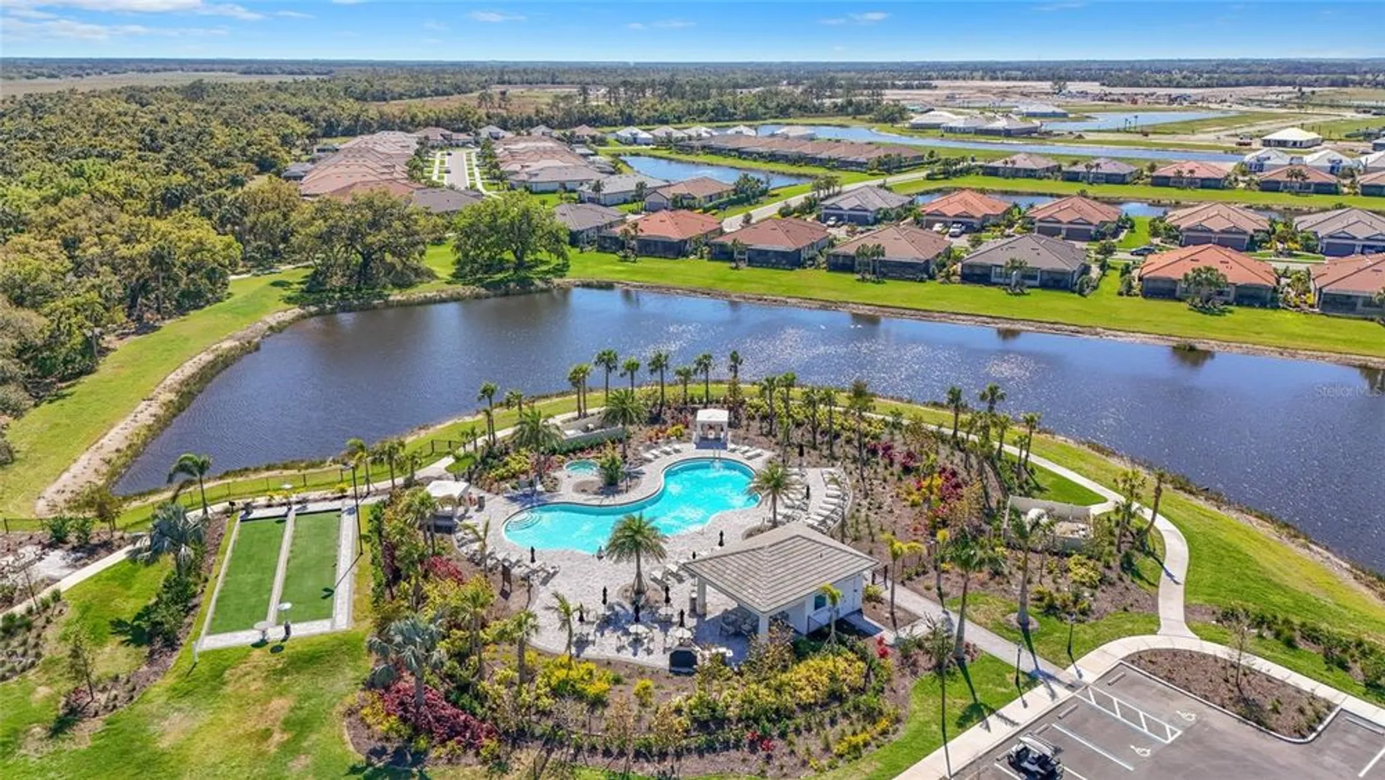 Property Slideshow image 27 of 41 | 10179 milky way cir, Sarasota, FL, 34241