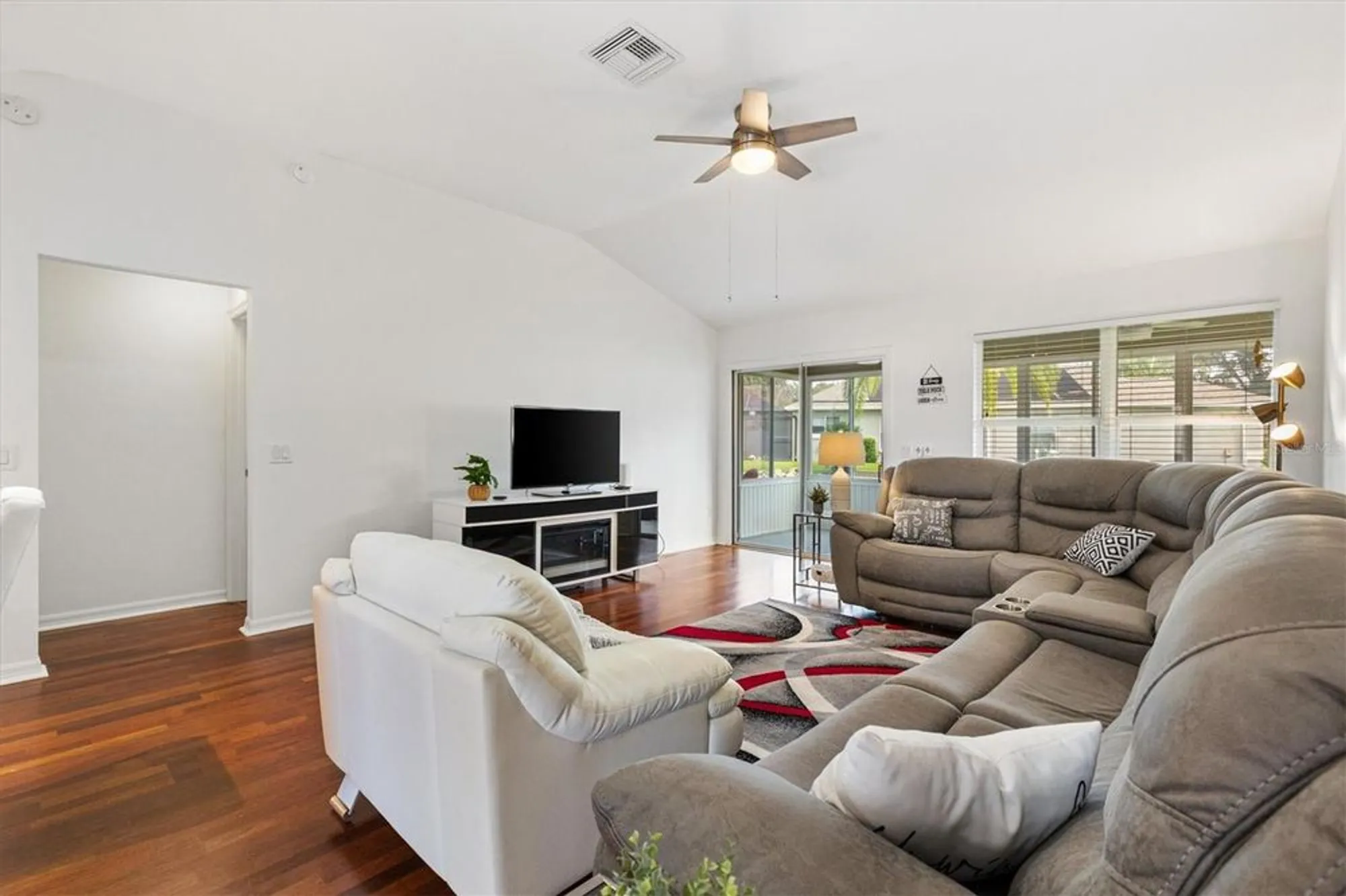 Property Slideshow image 14 of 34 | 17107 se 93rd exeter ct, The Villages, FL, 32162